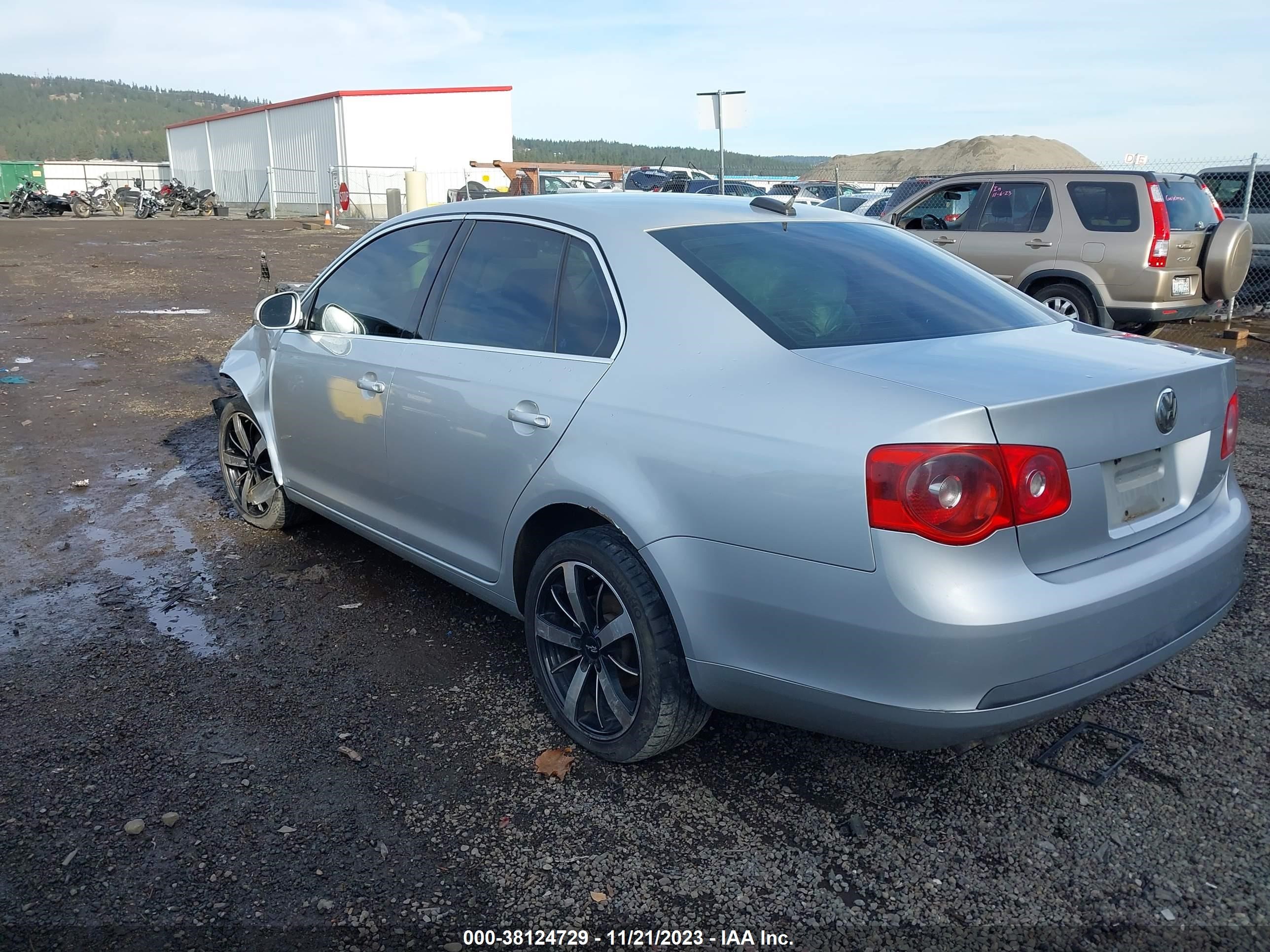 Photo 2 VIN: 3VWST71K56M771307 - VOLKSWAGEN JETTA 