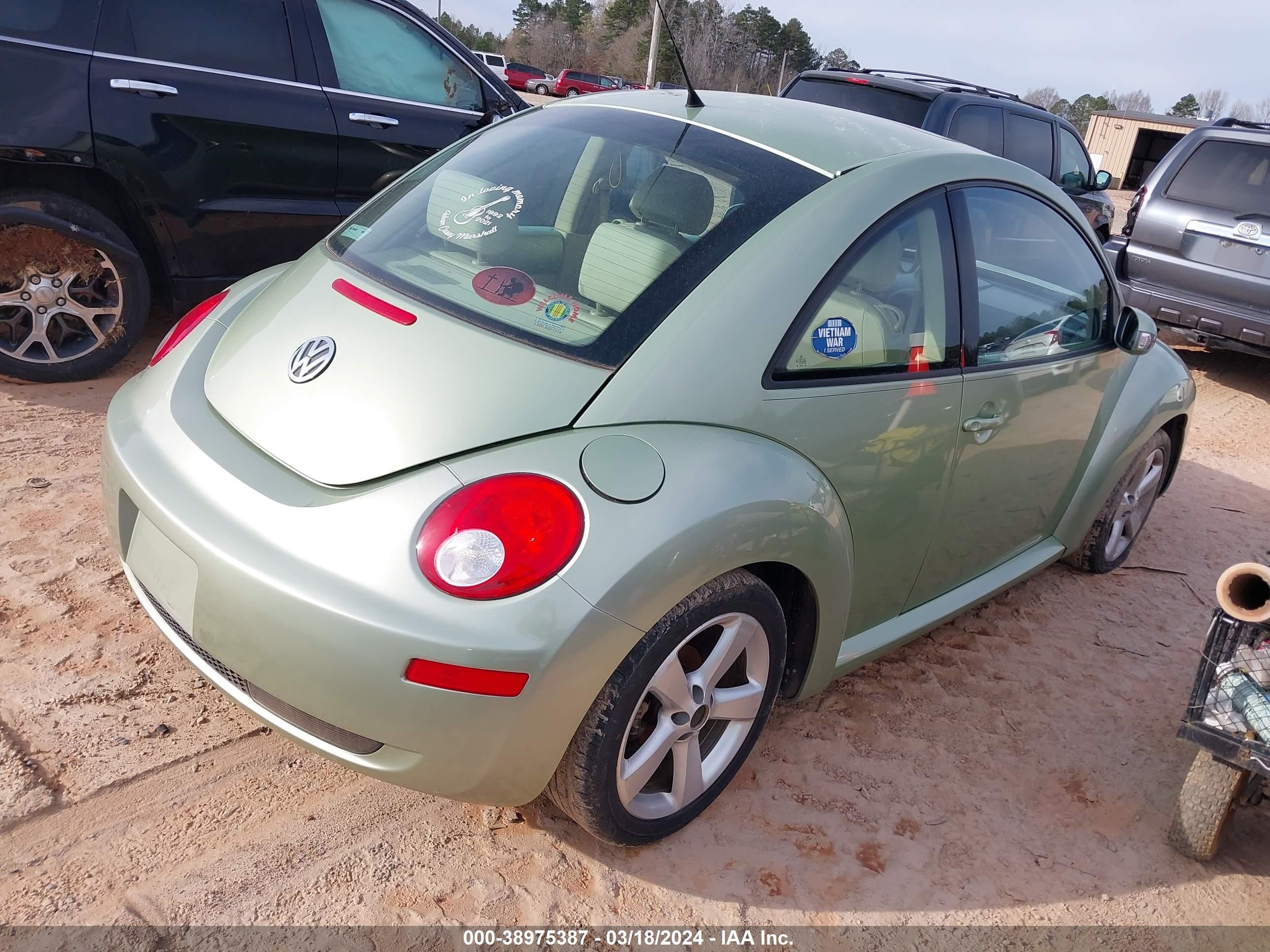 Photo 3 VIN: 3VWSW31C06M422760 - VOLKSWAGEN BEETLE 