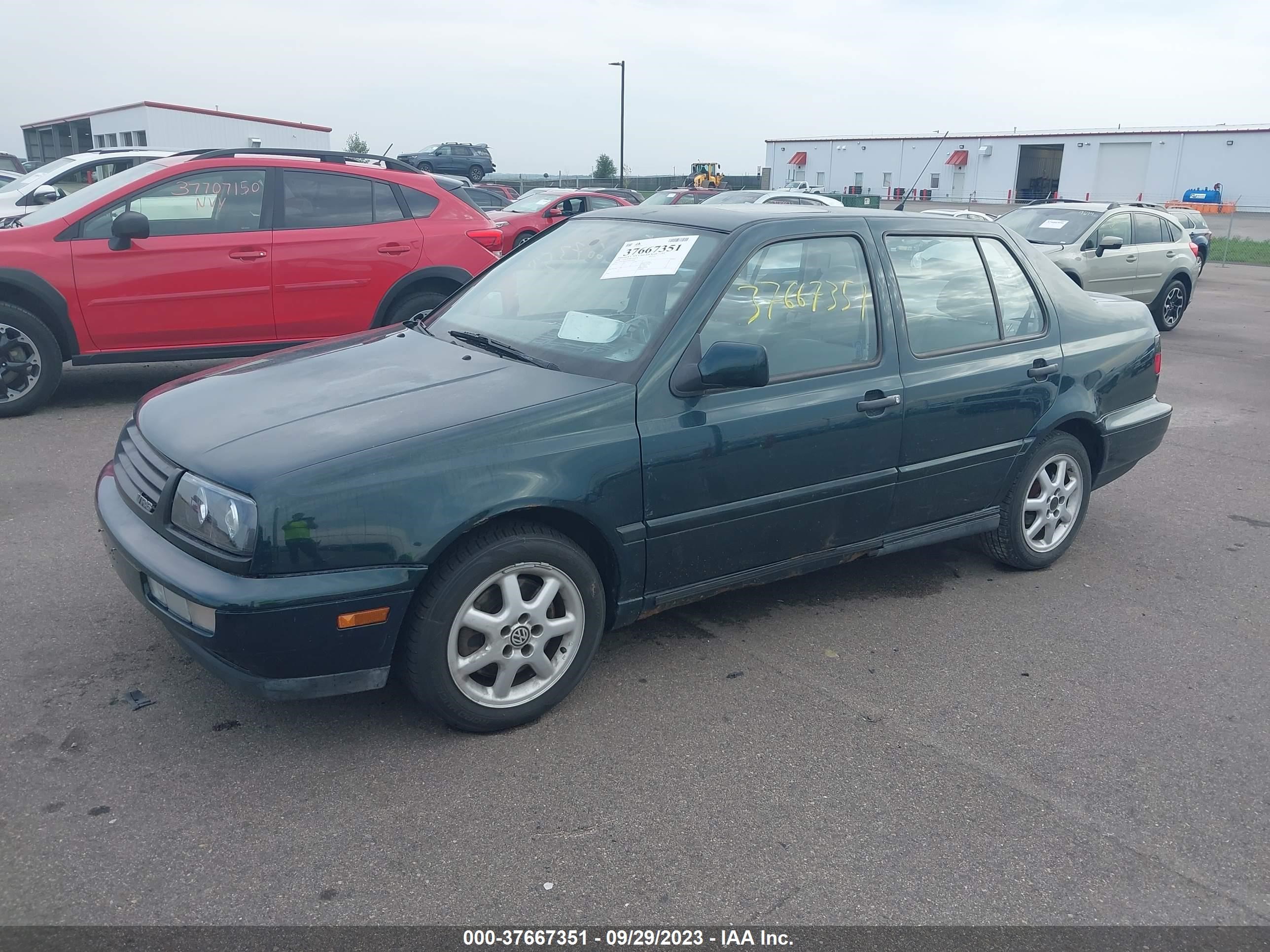 Photo 1 VIN: 3VWTD81H0WM239040 - VOLKSWAGEN JETTA 