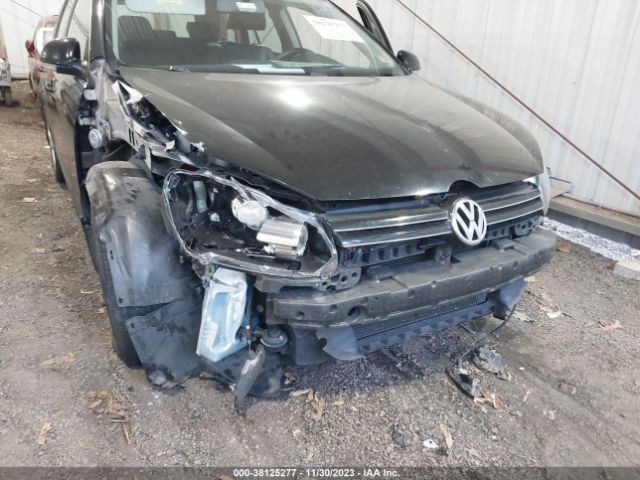 Photo 5 VIN: 3VWTL7AJ1AM706104 - VOLKSWAGEN JETTA 