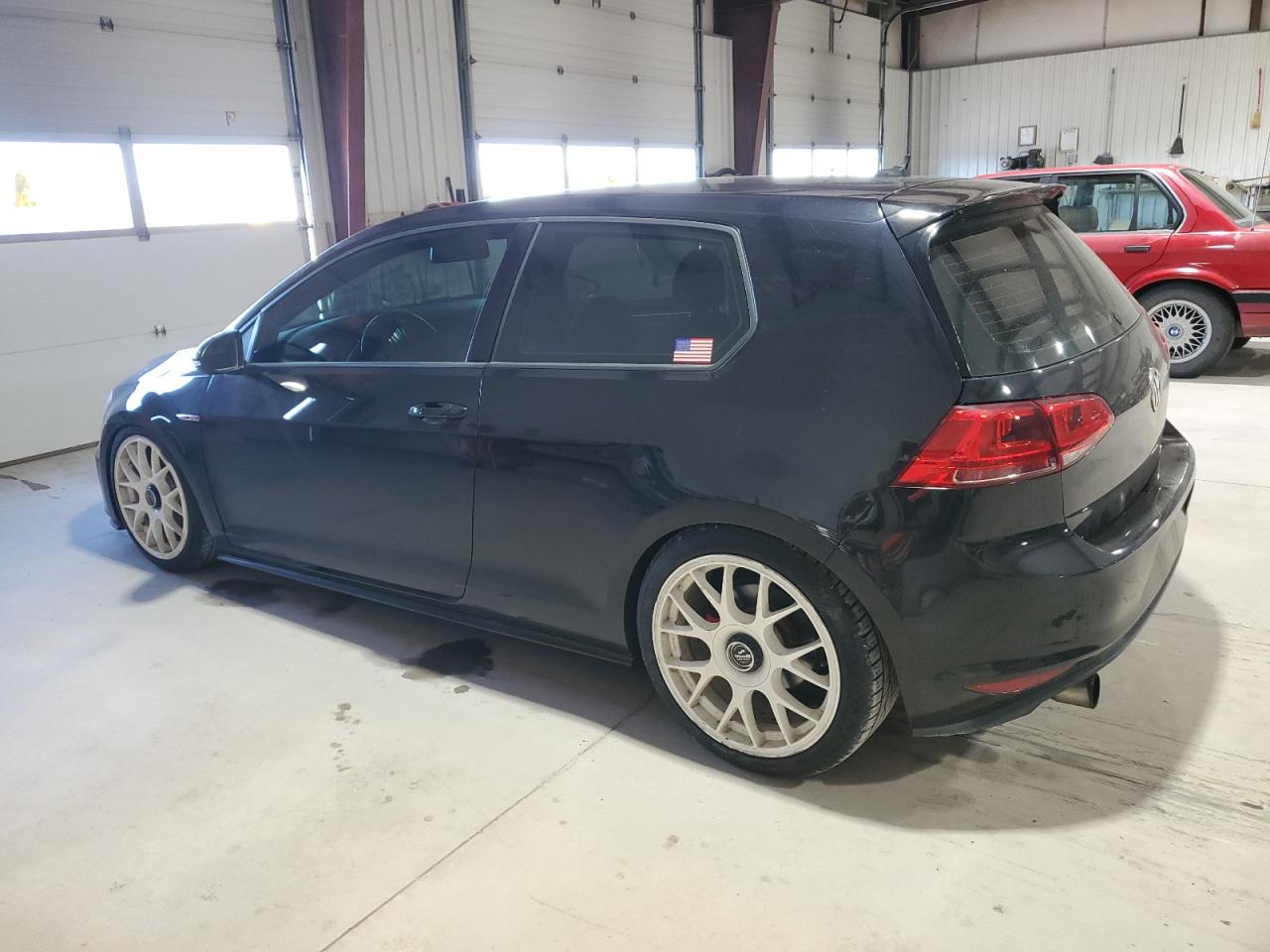 Photo 1 VIN: 3VWTT7AU0FM053752 - VOLKSWAGEN GTI 