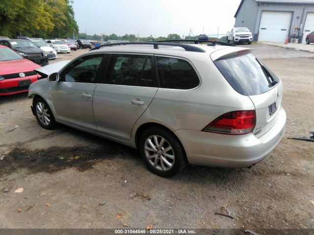 Photo 2 VIN: 3VWTX7AJXAM687931 - VOLKSWAGEN JETTA SPORTWAGEN 