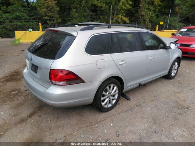 Photo 3 VIN: 3VWTX7AJXAM687931 - VOLKSWAGEN JETTA SPORTWAGEN 