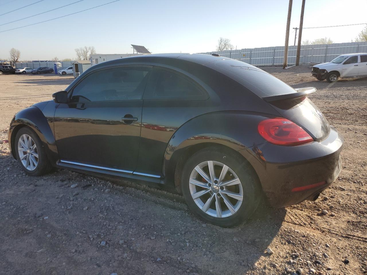 Photo 2 VIN: 3VWV67AT5DM607517 - VOLKSWAGEN BEETLE 