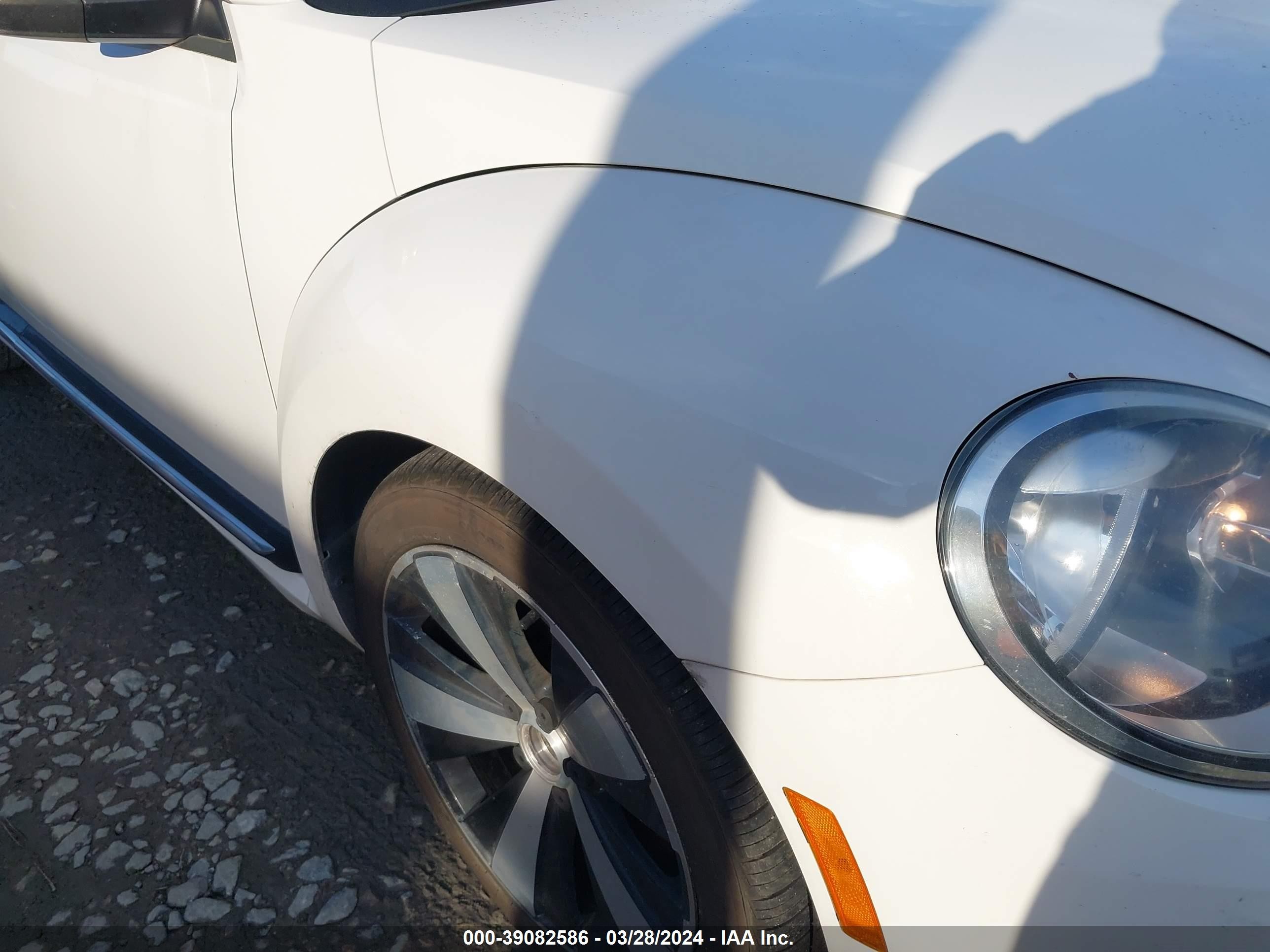 Photo 5 VIN: 3VWV67AT9DM609111 - VOLKSWAGEN BEETLE 