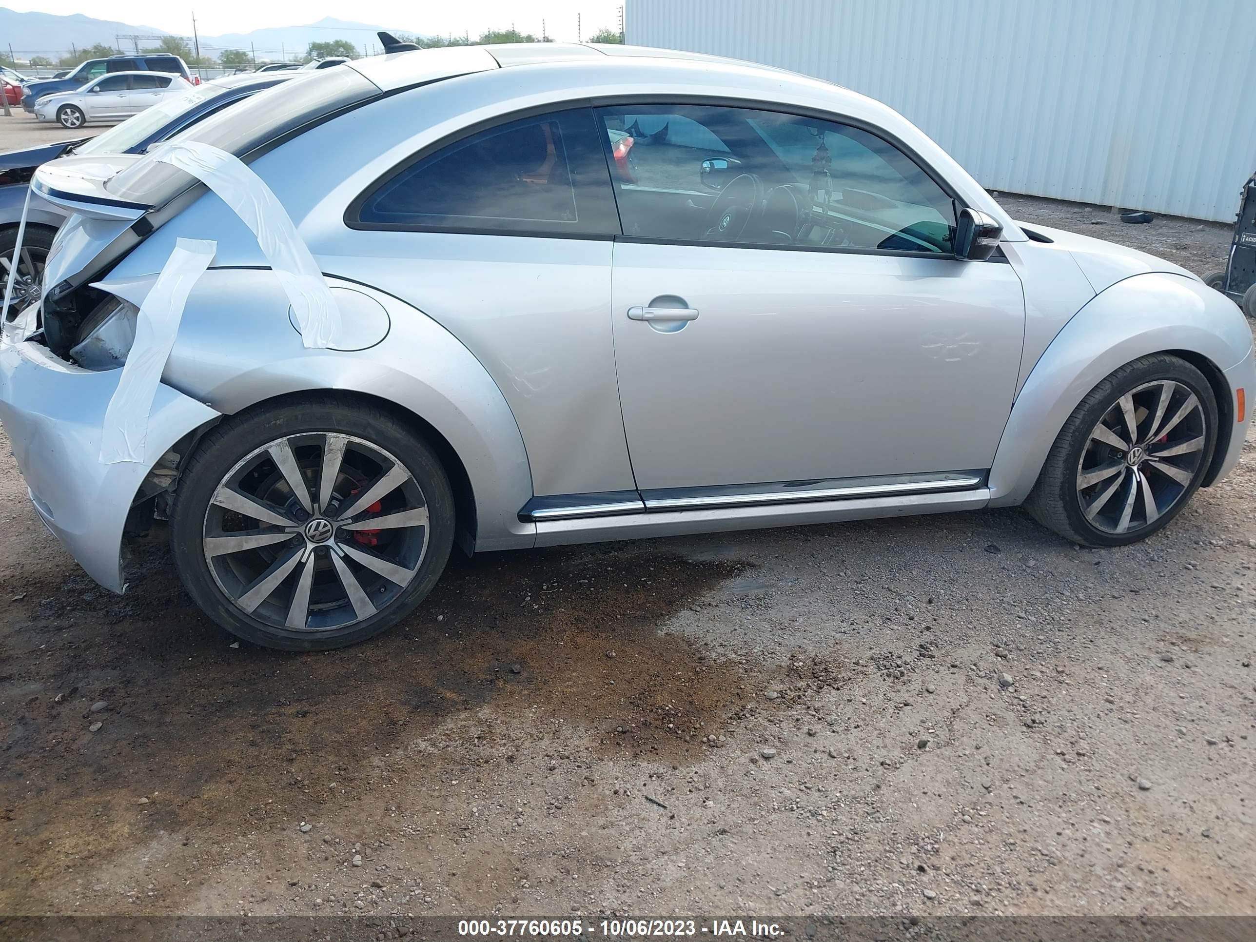 Photo 13 VIN: 3VWVA7AT5CM663194 - VOLKSWAGEN BEETLE 