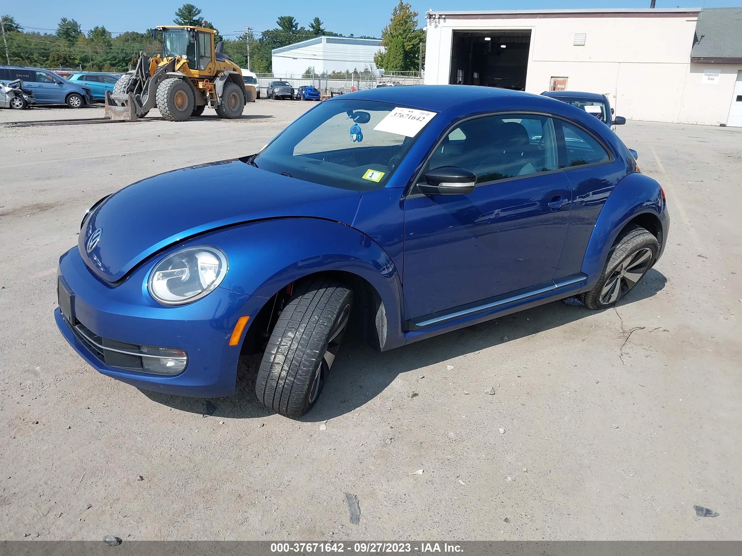 Photo 1 VIN: 3VWVA7AT6CM620757 - VOLKSWAGEN BEETLE 