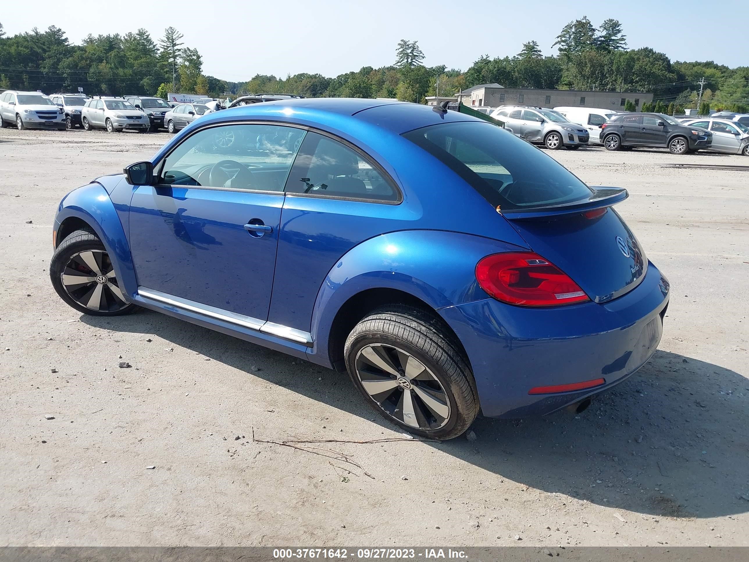 Photo 2 VIN: 3VWVA7AT6CM620757 - VOLKSWAGEN BEETLE 