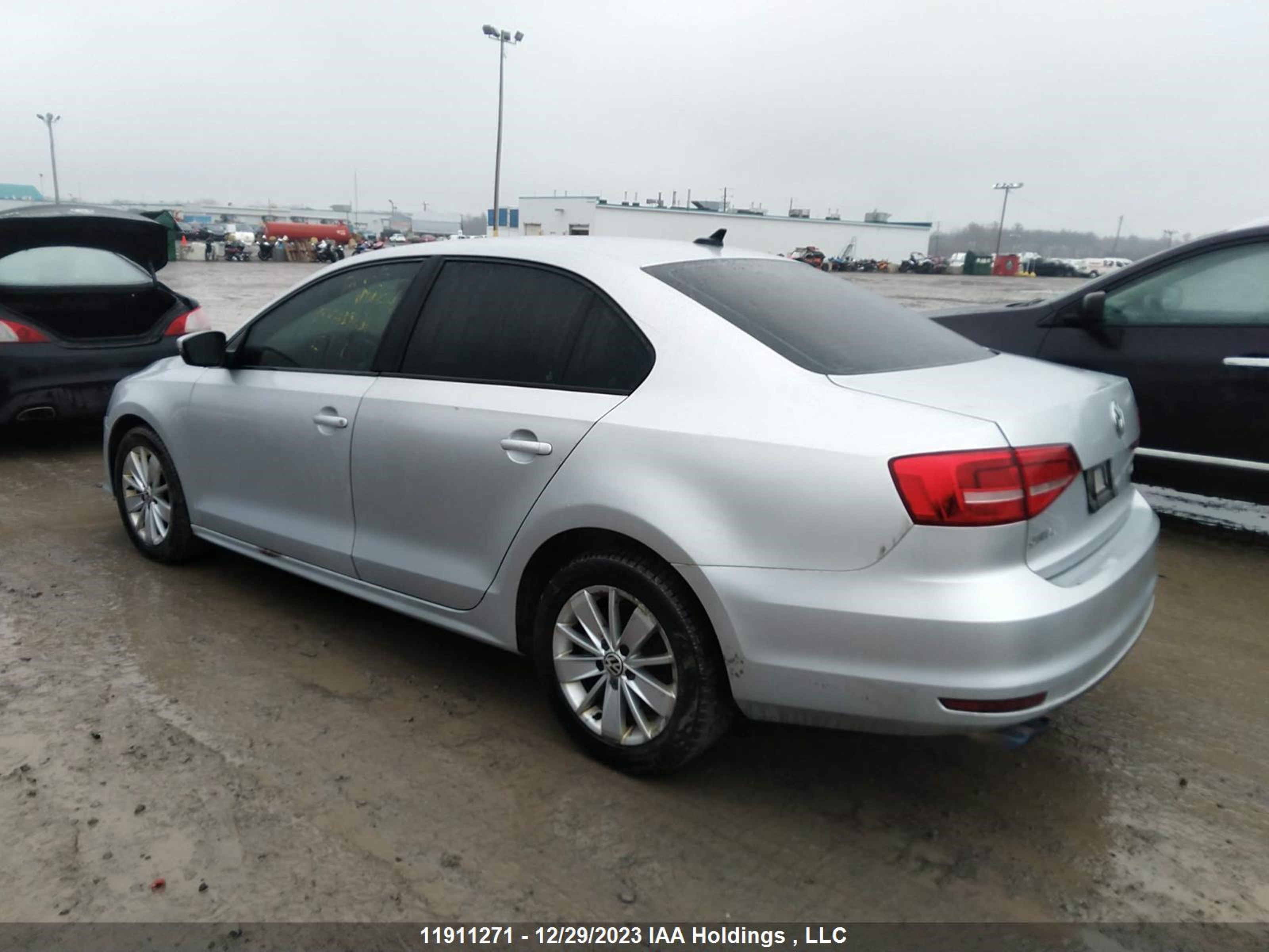 Photo 2 VIN: 3VWWA7AJXFM239081 - VOLKSWAGEN JETTA 