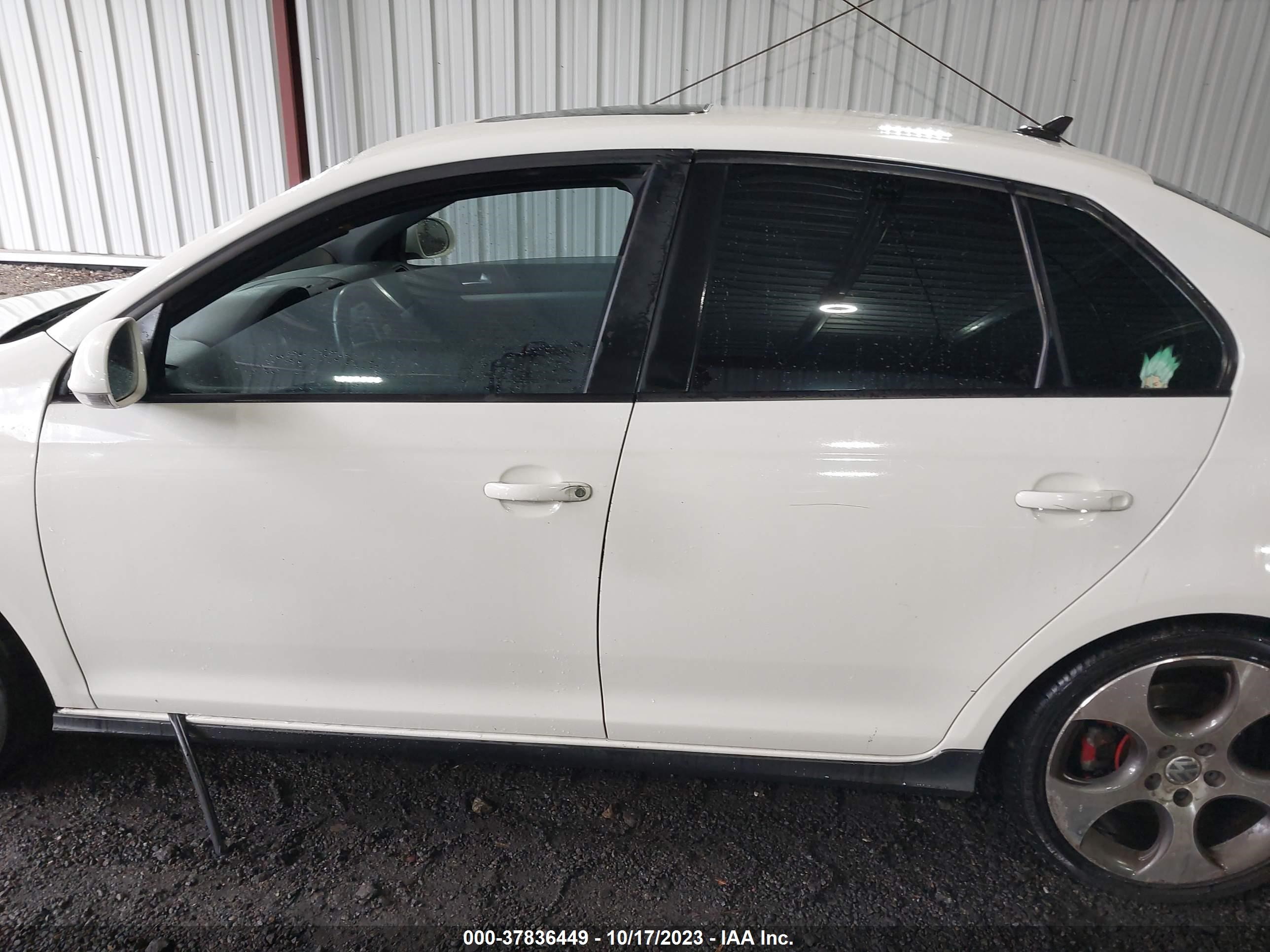 Photo 13 VIN: 3VWXJ71K57M053219 - VOLKSWAGEN JETTA 