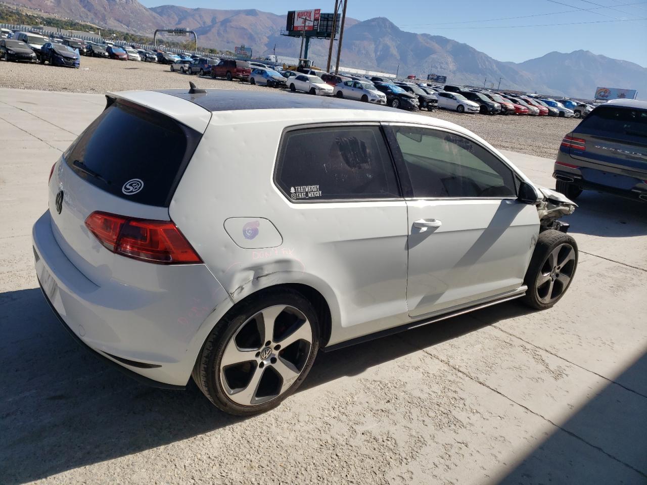 Photo 2 VIN: 3VWYT7AU0GM012707 - VOLKSWAGEN GTI 