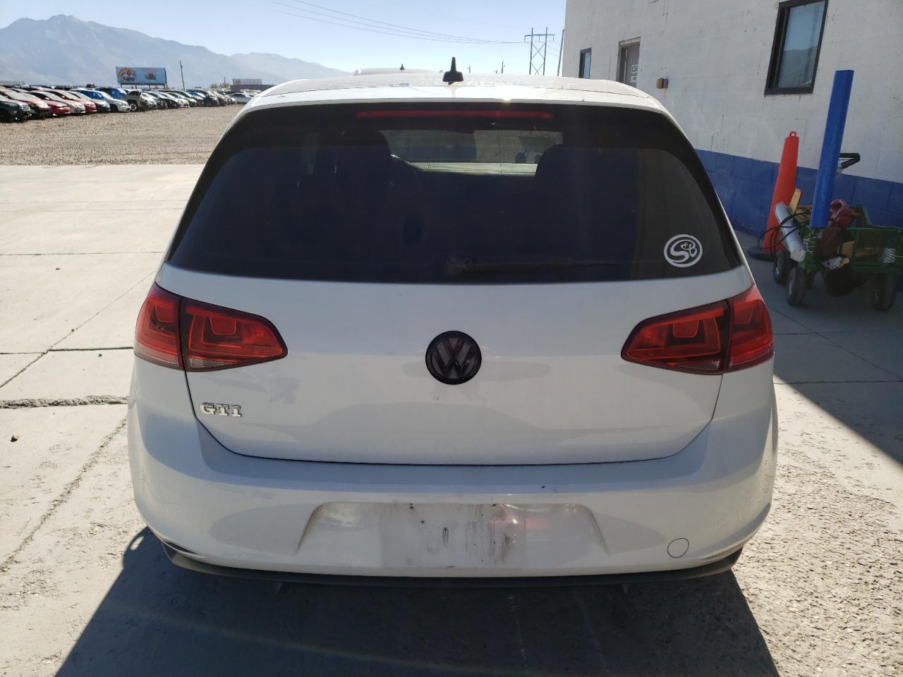 Photo 5 VIN: 3VWYT7AU0GM012707 - VOLKSWAGEN GTI 