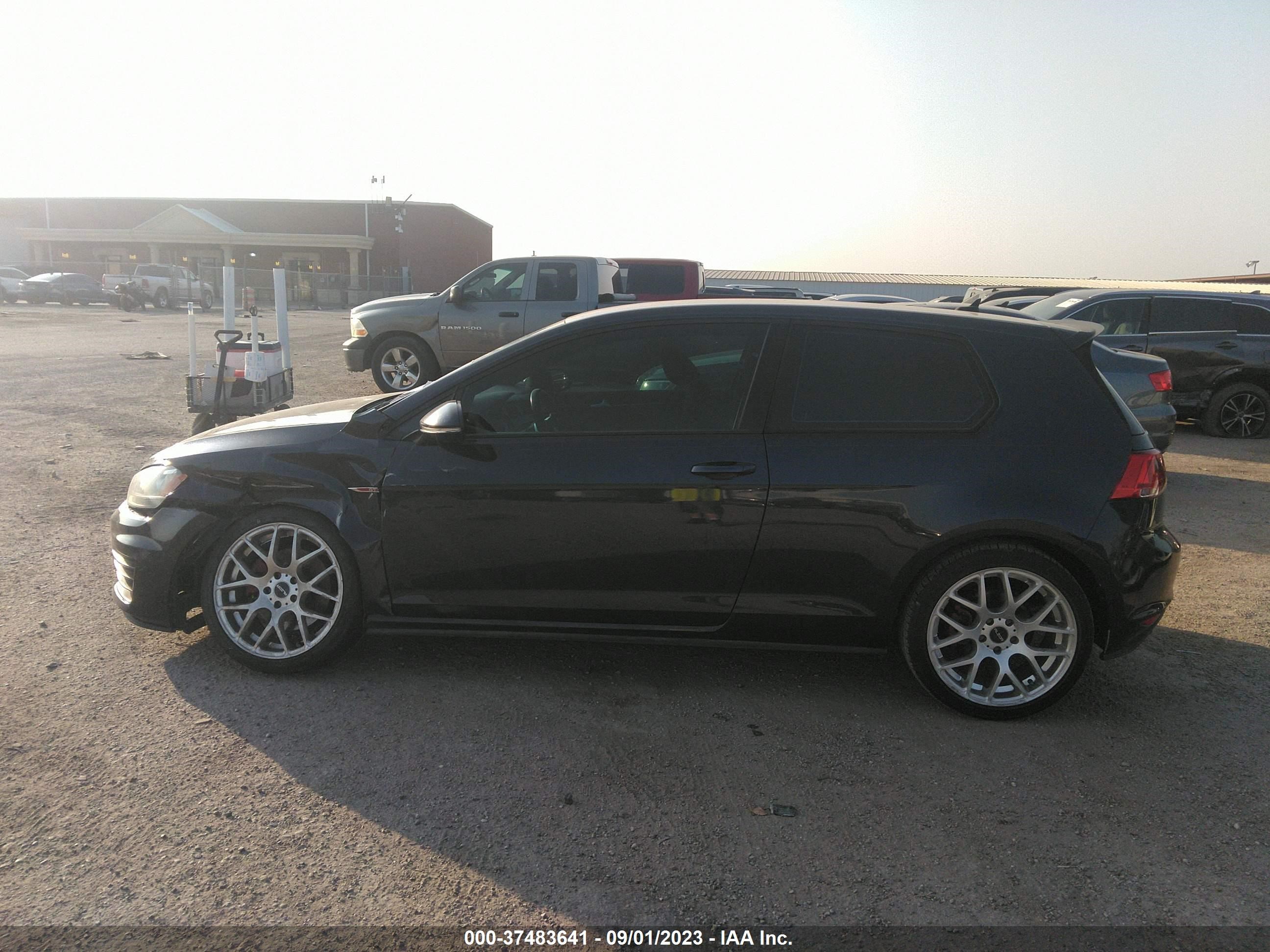 Photo 13 VIN: 3VWYT7AU0GM041530 - VOLKSWAGEN GOLF 