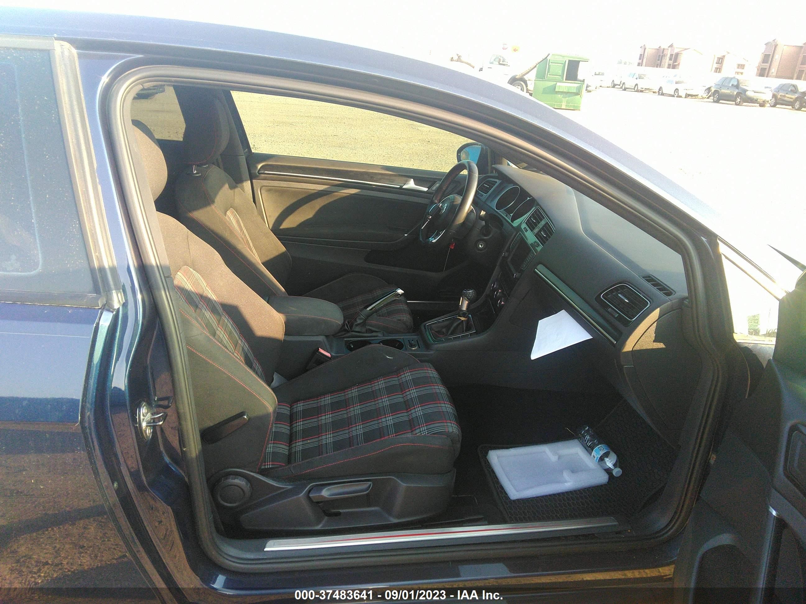 Photo 4 VIN: 3VWYT7AU0GM041530 - VOLKSWAGEN GOLF 