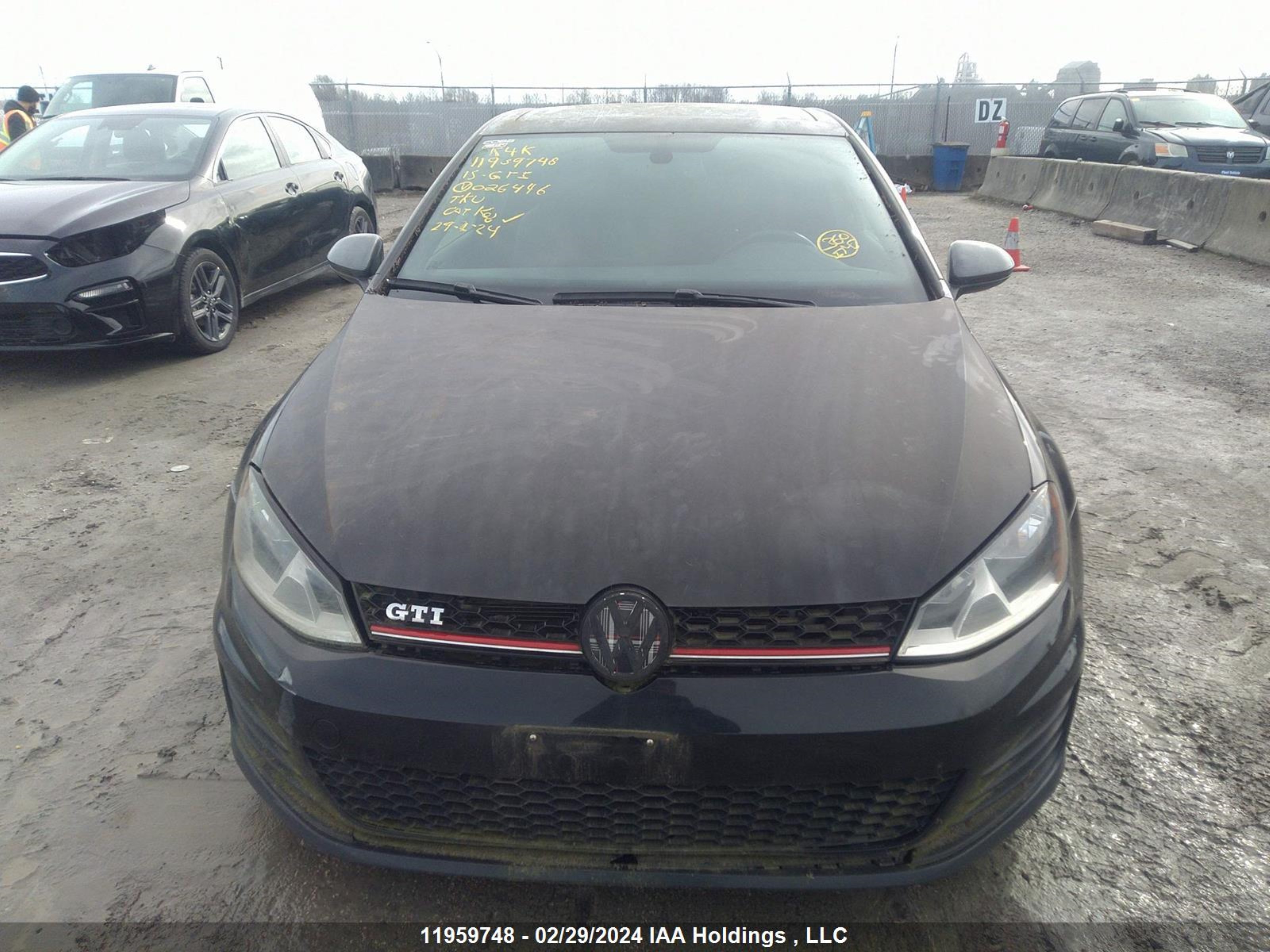 Photo 12 VIN: 3VWYT7AU4FM026446 - VOLKSWAGEN GTI 