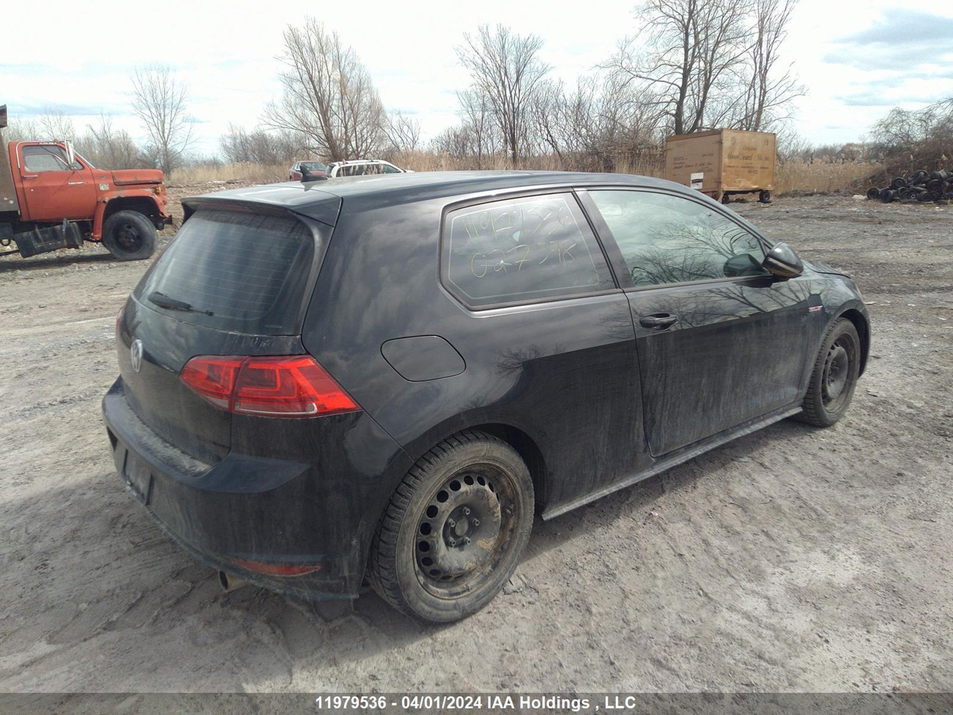 Photo 3 VIN: 3VWYT7AUXFM027598 - VOLKSWAGEN GOLF 