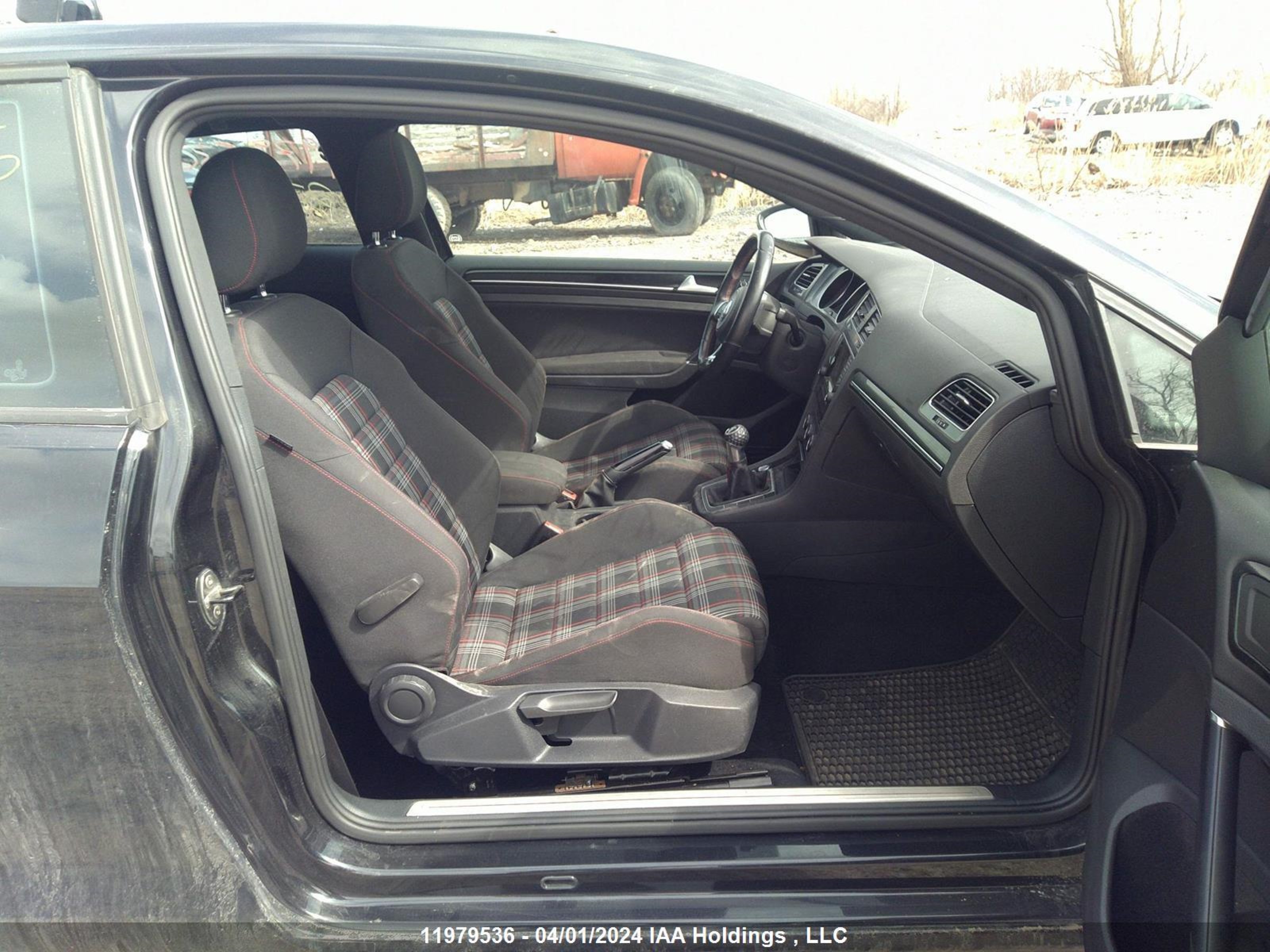 Photo 4 VIN: 3VWYT7AUXFM027598 - VOLKSWAGEN GOLF GTI 