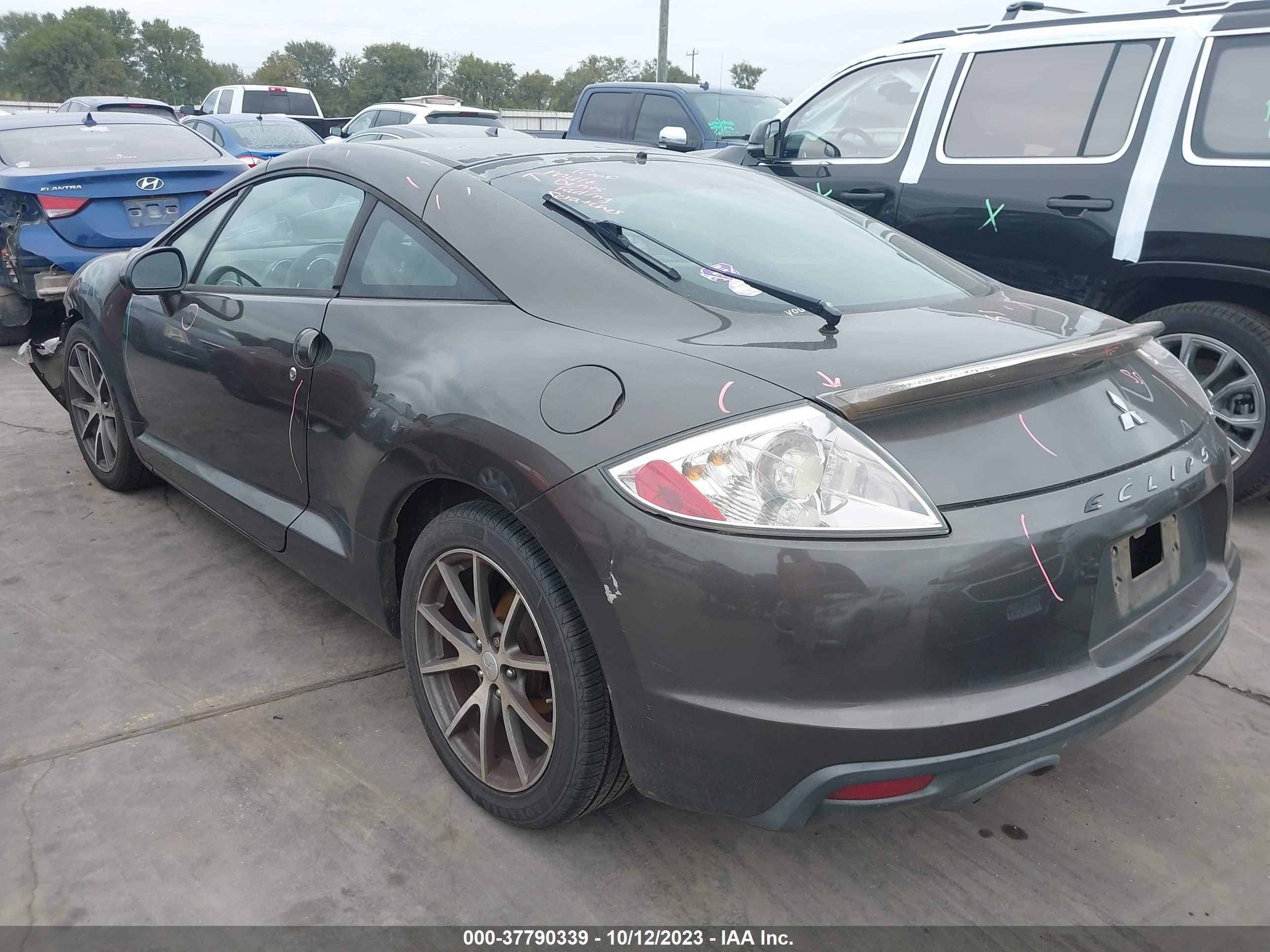 Photo 2 VIN: 4A31K5DF5BE017969 - MITSUBISHI ECLIPSE 