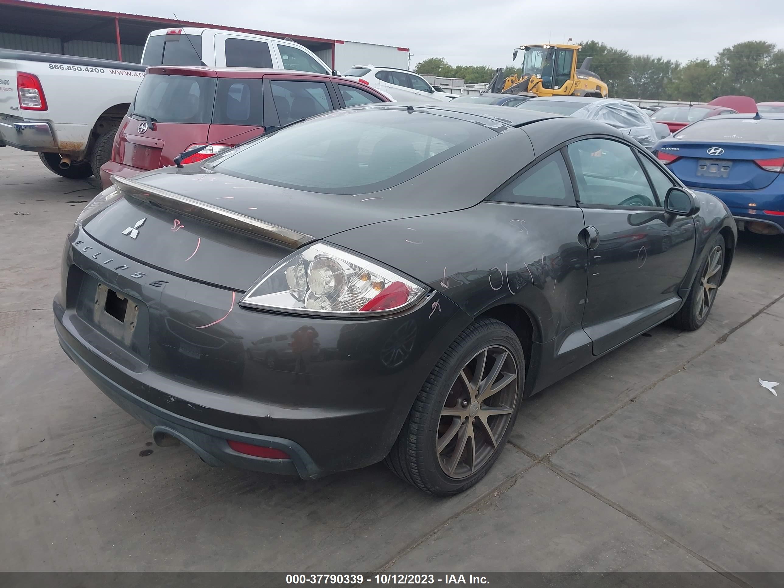 Photo 3 VIN: 4A31K5DF5BE017969 - MITSUBISHI ECLIPSE 