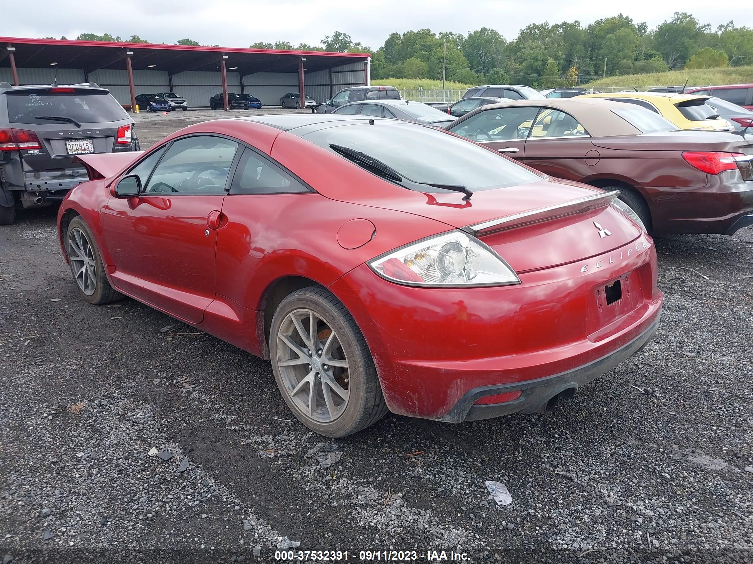 Photo 2 VIN: 4A31K5DF6BE003496 - MITSUBISHI ECLIPSE 