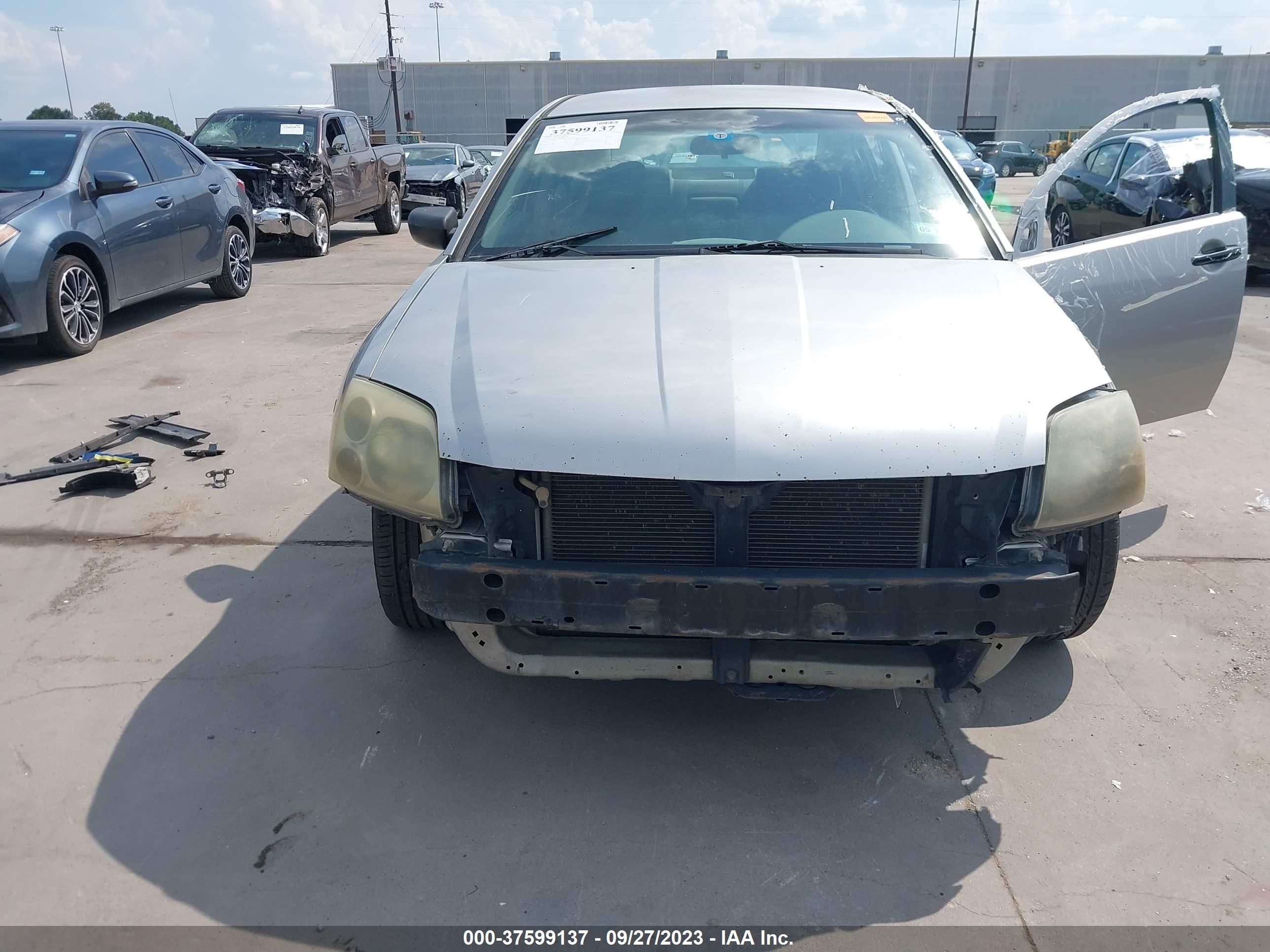 Photo 5 VIN: 4A32B2FF4AE006296 - MITSUBISHI GALANT 