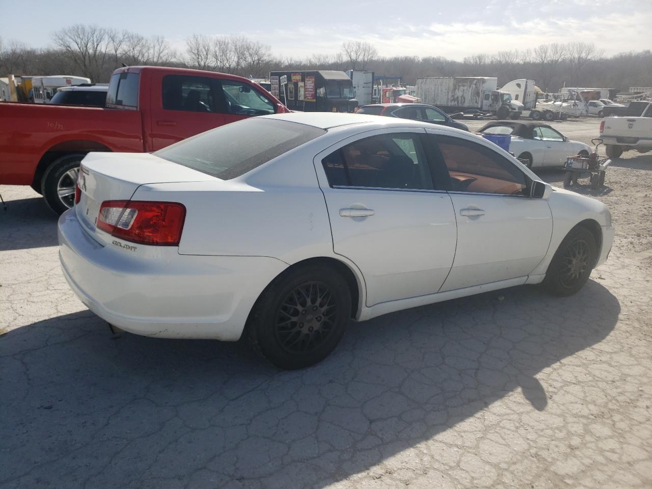 Photo 2 VIN: 4A32B3FF5CE025772 - MITSUBISHI GALANT 