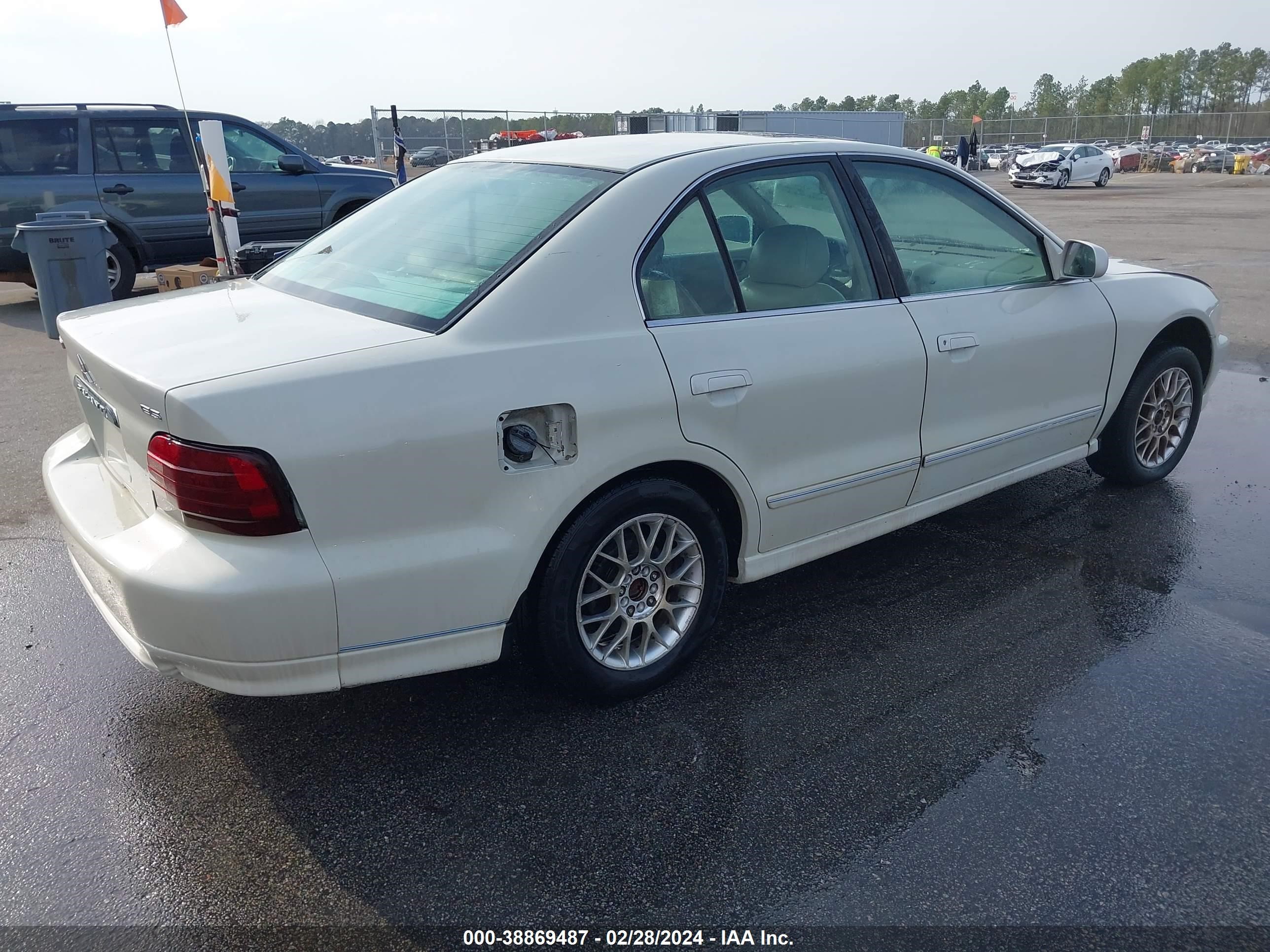 Photo 3 VIN: 4A3AA46G4YE107514 - MITSUBISHI GALANT 