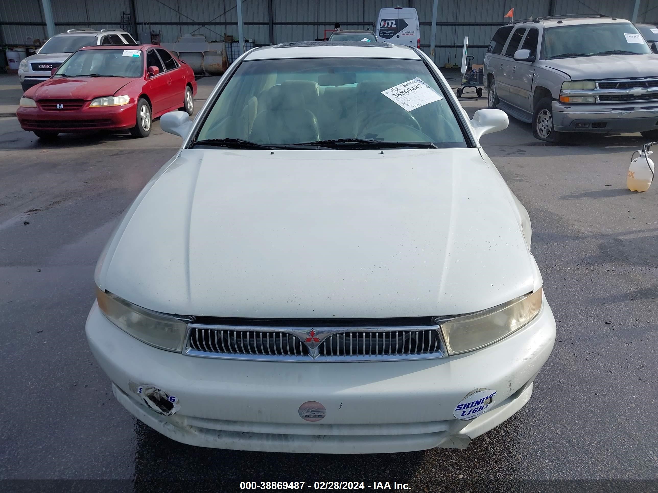 Photo 5 VIN: 4A3AA46G4YE107514 - MITSUBISHI GALANT 