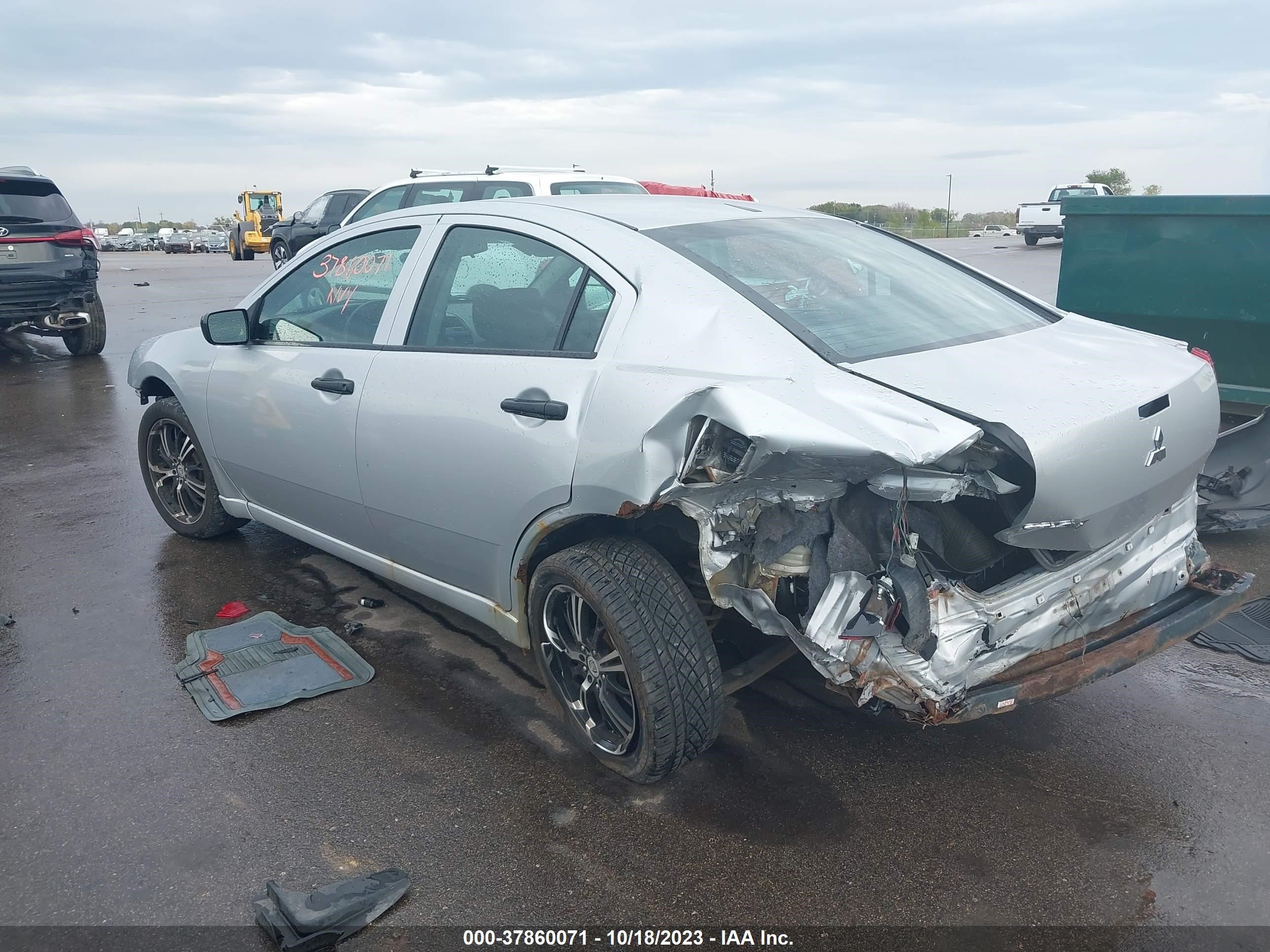 Photo 2 VIN: 4A3AB26F27E039687 - MITSUBISHI GALANT 