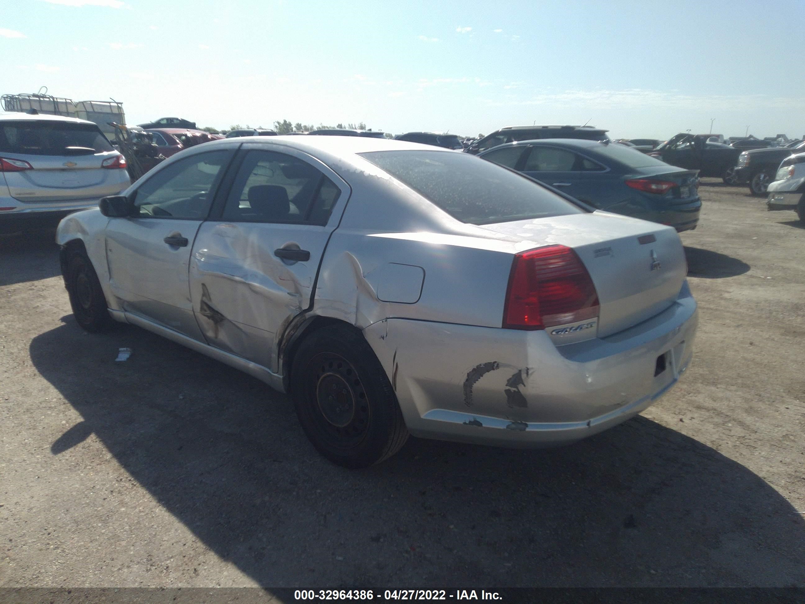 Photo 2 VIN: 4A3AB26F44E120413 - MITSUBISHI GALANT 