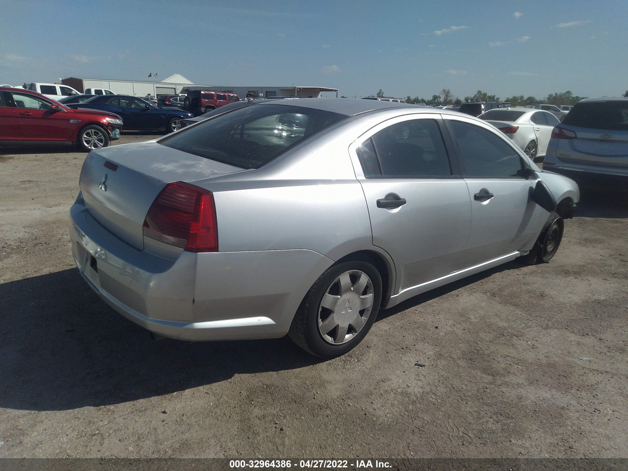 Photo 3 VIN: 4A3AB26F44E120413 - MITSUBISHI GALANT 