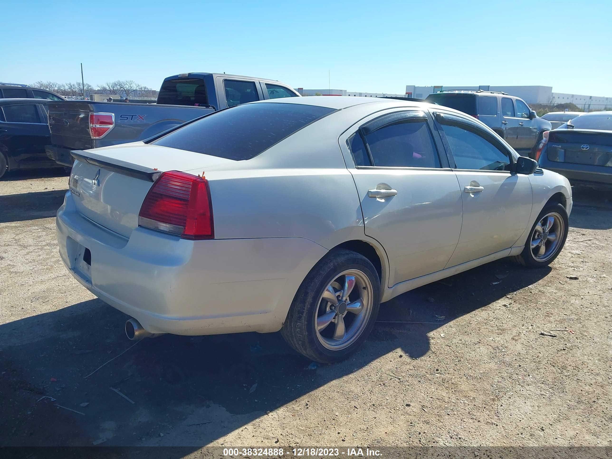 Photo 3 VIN: 4A3AB36F07E056624 - MITSUBISHI GALANT 