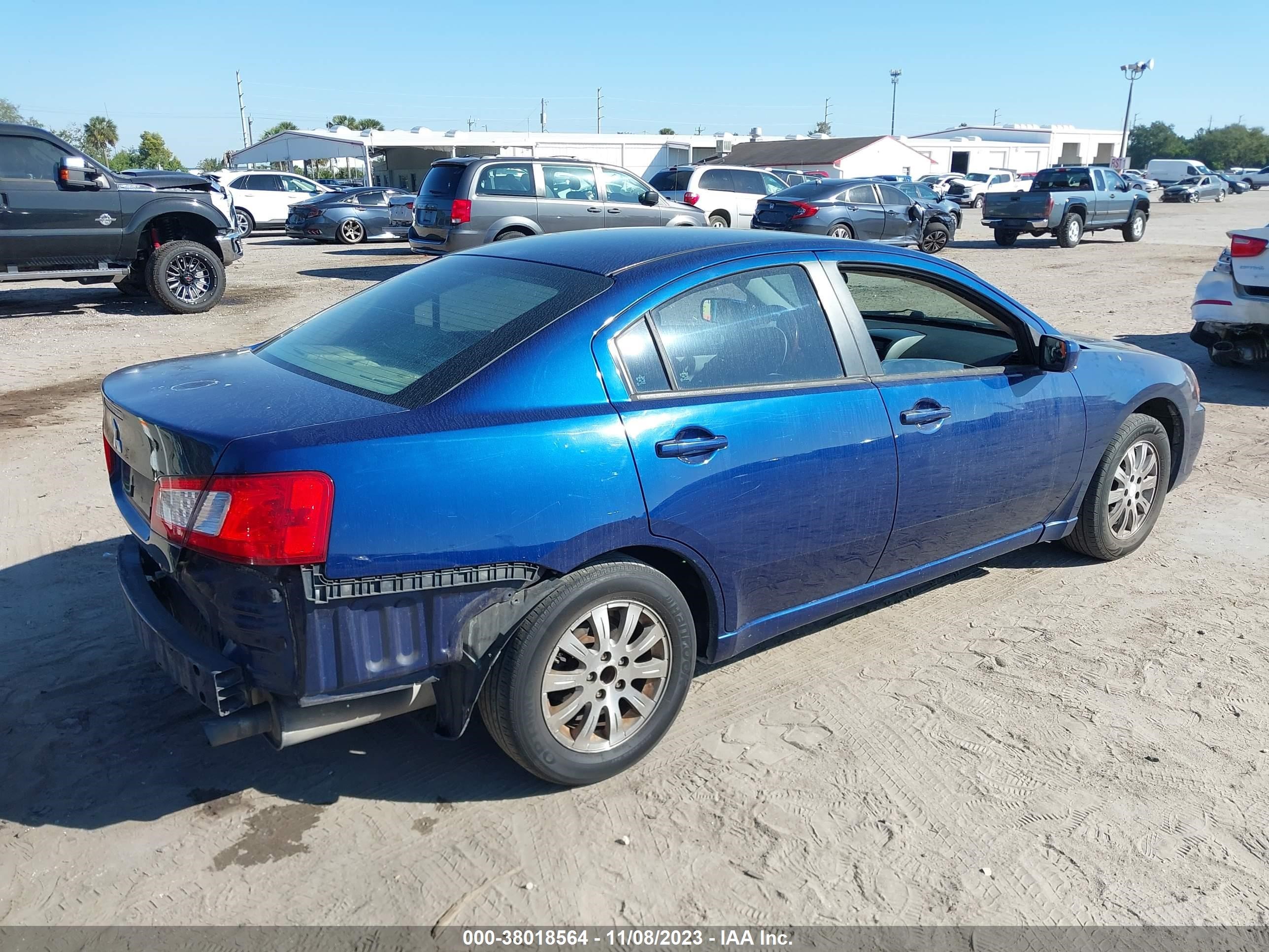 Photo 3 VIN: 4A3AB36F09E004977 - MITSUBISHI GALANT 