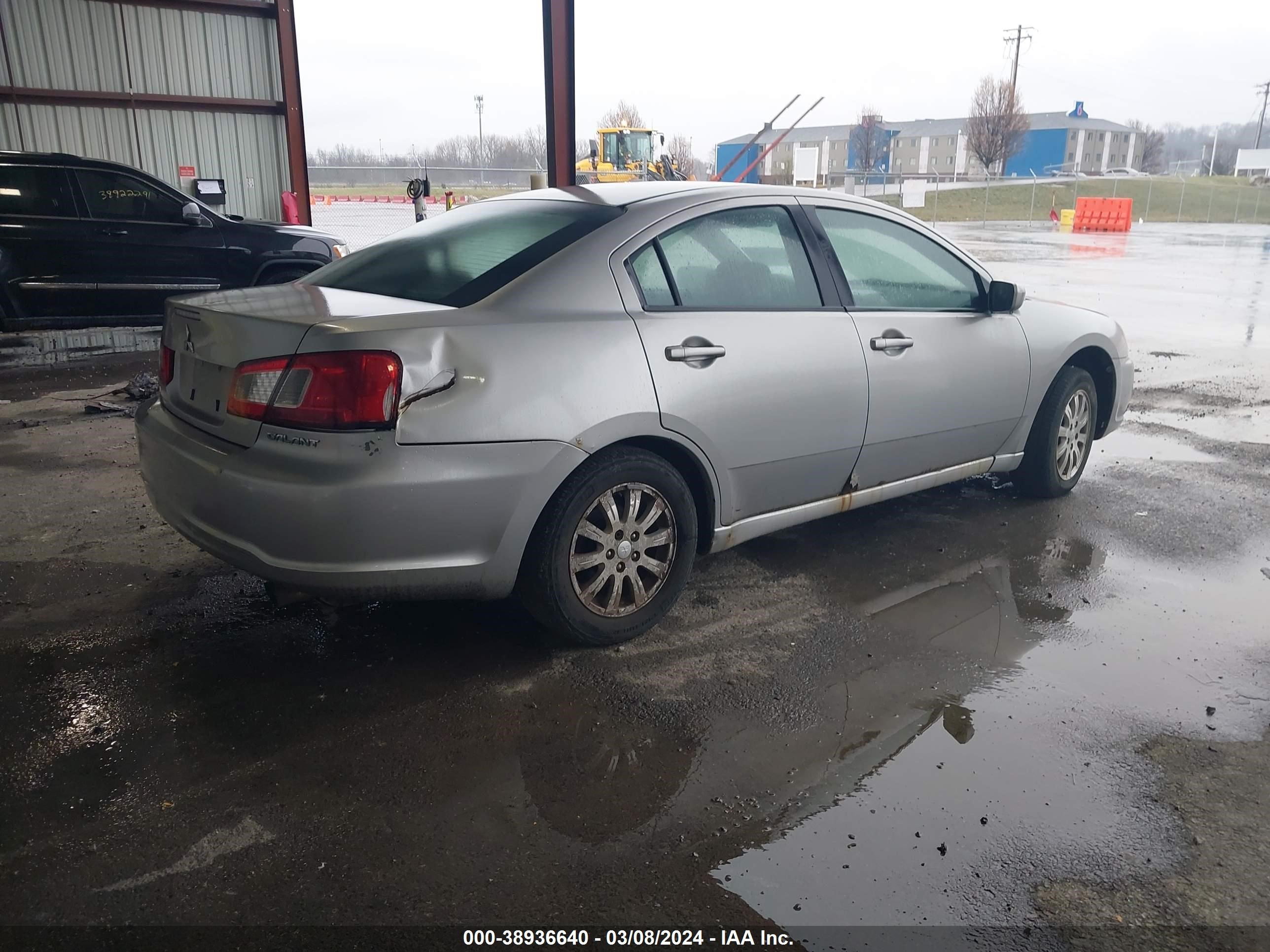 Photo 3 VIN: 4A3AB36F09E032097 - MITSUBISHI GALANT 