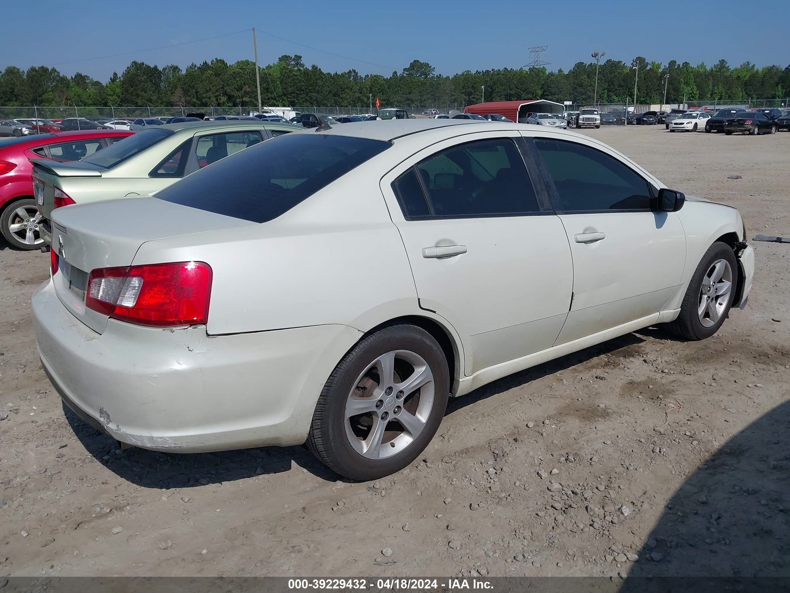 Photo 3 VIN: 4A3AB36F19E030049 - MITSUBISHI GALANT 