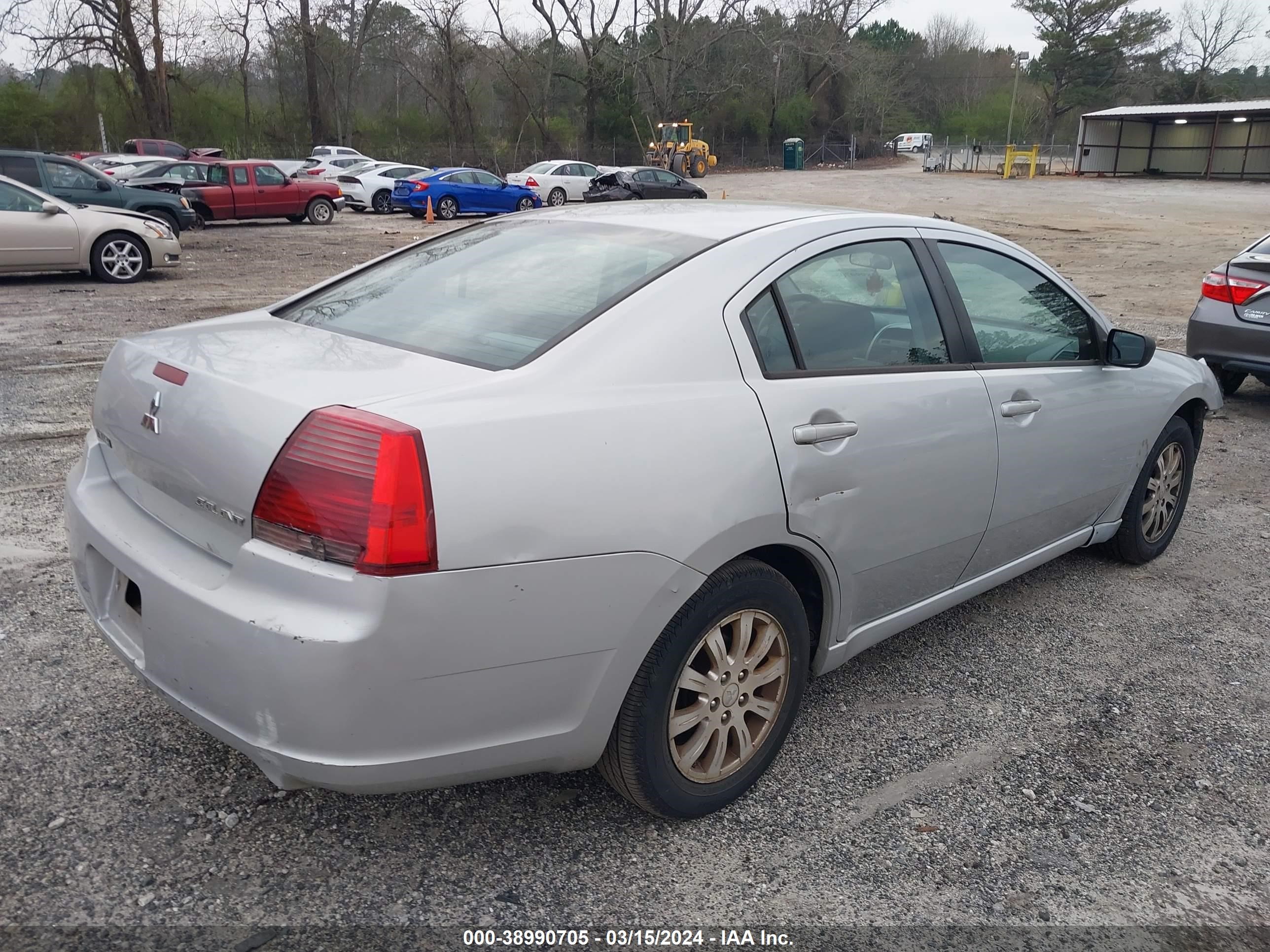 Photo 3 VIN: 4A3AB36F28E030835 - MITSUBISHI GALANT 