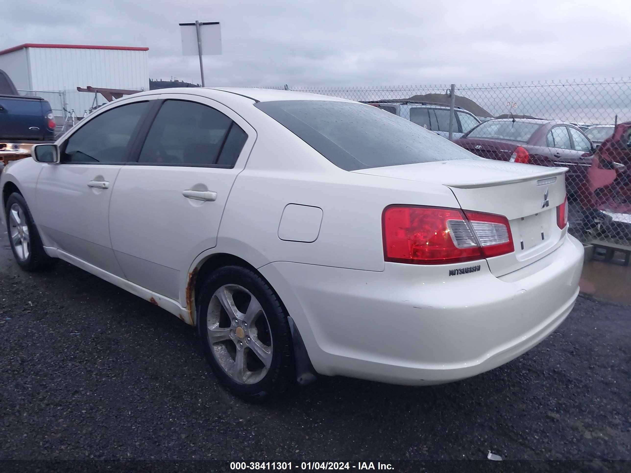 Photo 2 VIN: 4A3AB36F69E004157 - MITSUBISHI GALANT 