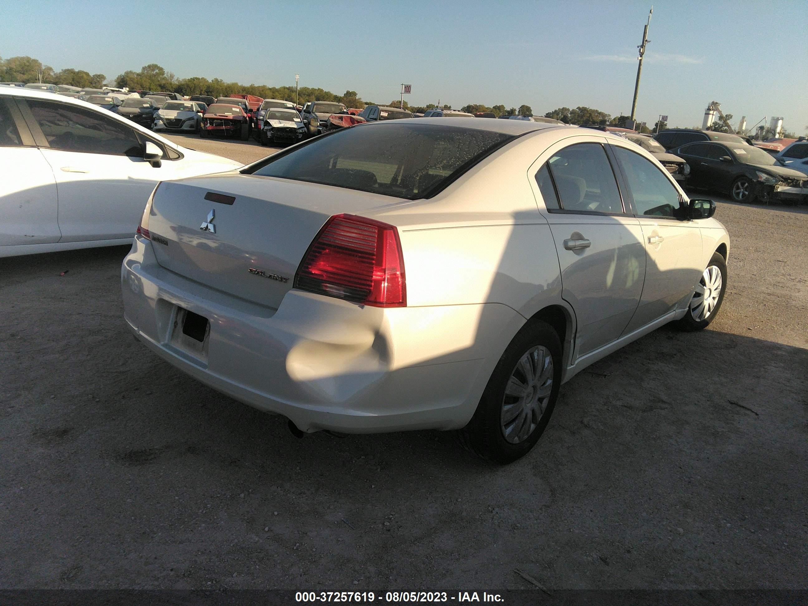 Photo 3 VIN: 4A3AB36F78E018969 - MITSUBISHI GALANT 