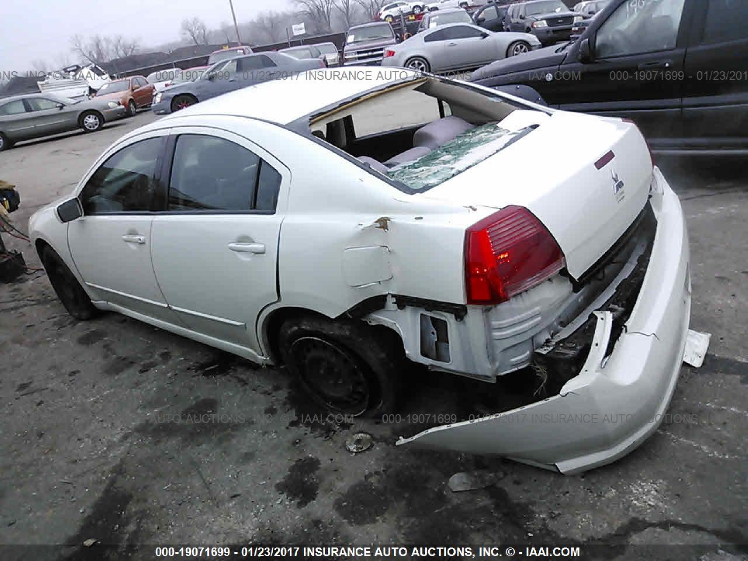 Photo 2 VIN: 4A3AB36F85E058330 - MITSUBISHI GALANT 