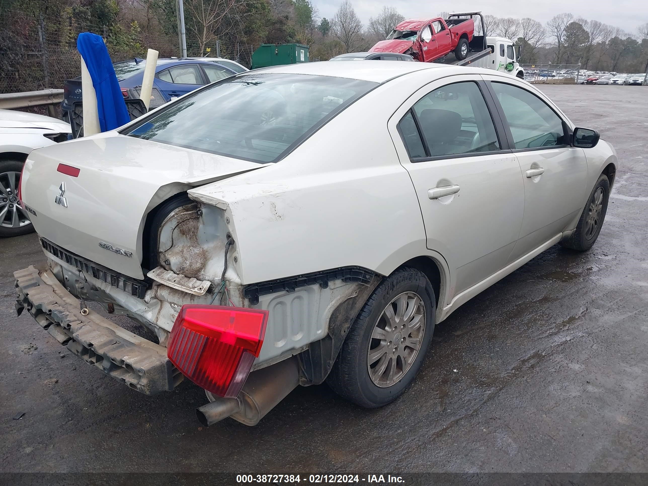 Photo 3 VIN: 4A3AB36F88E016941 - MITSUBISHI GALANT 