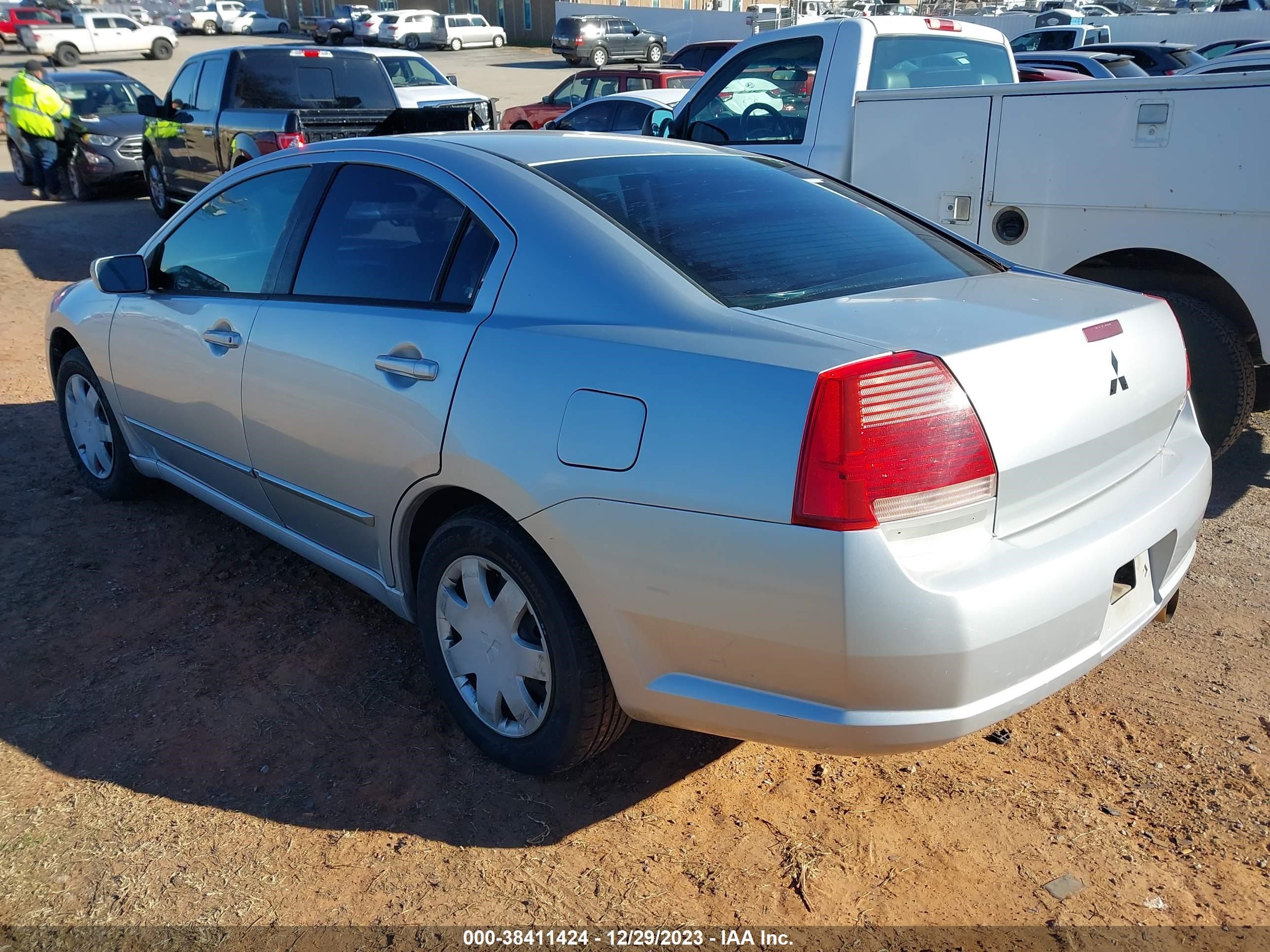 Photo 2 VIN: 4A3AB36FX4E073457 - MITSUBISHI GALANT 