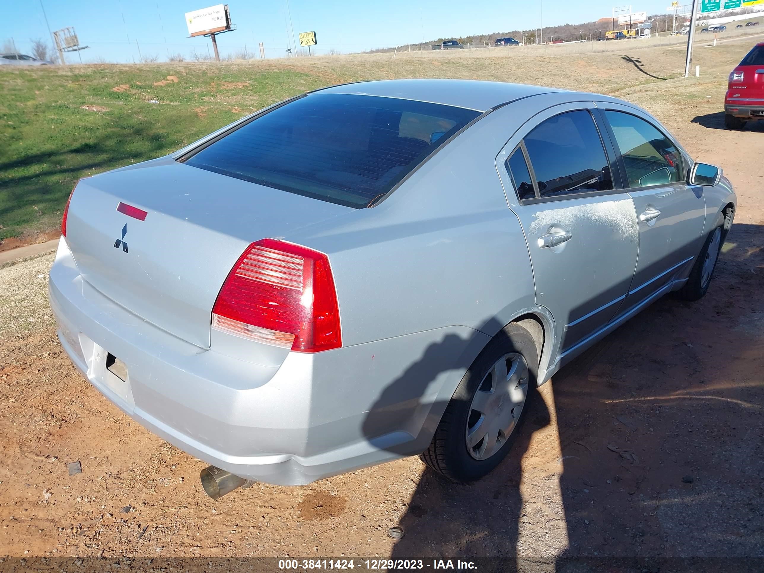 Photo 3 VIN: 4A3AB36FX4E073457 - MITSUBISHI GALANT 