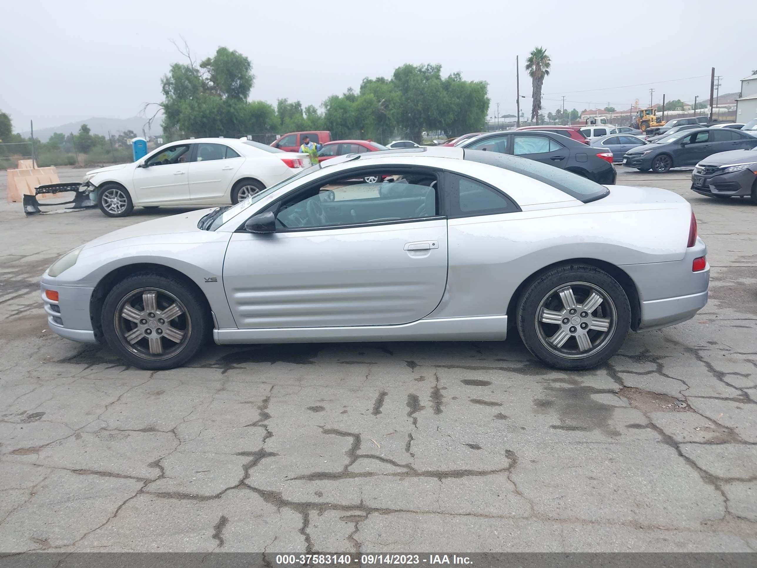 Photo 12 VIN: 4A3AC54H71E140850 - MITSUBISHI ECLIPSE 