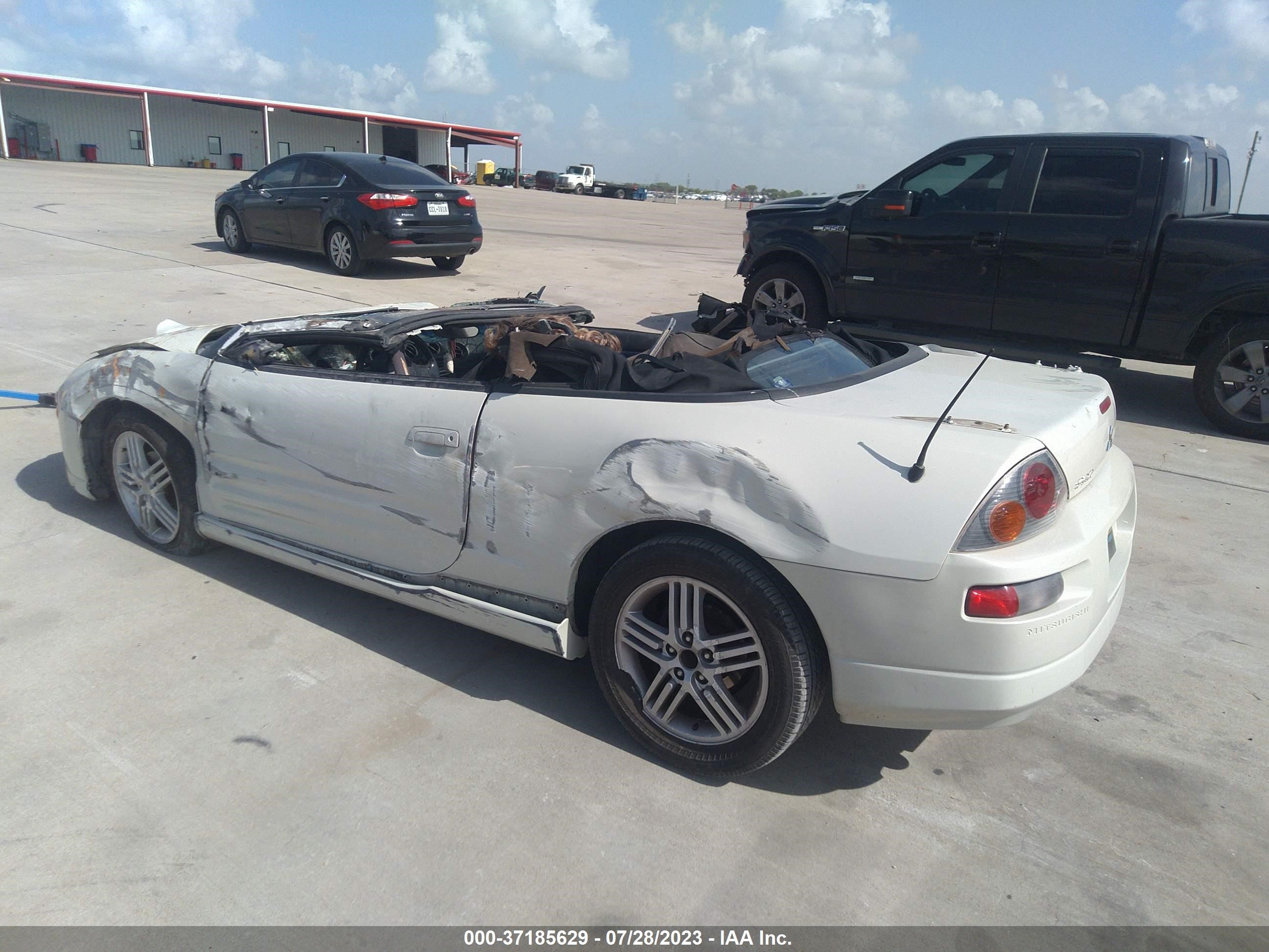 Photo 2 VIN: 4A3AE55H14E041406 - MITSUBISHI ECLIPSE 