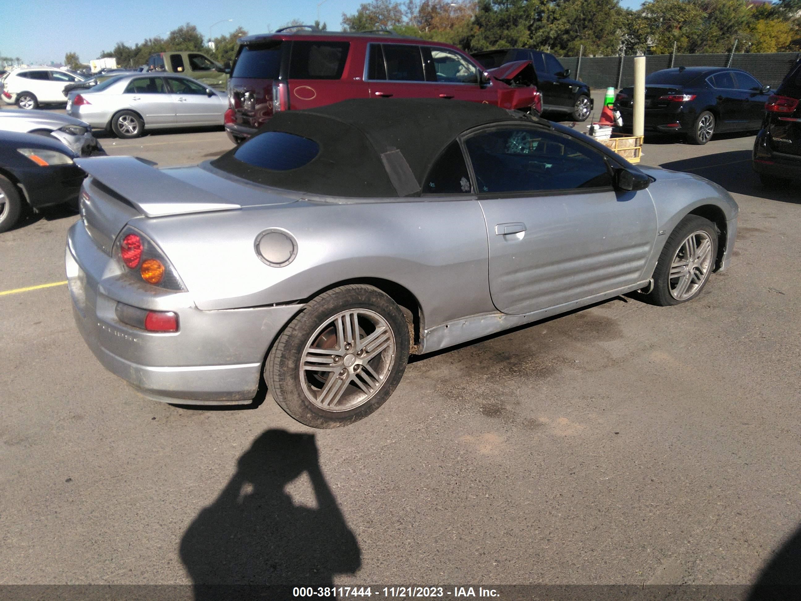 Photo 3 VIN: 4A3AE55H53E104022 - MITSUBISHI ECLIPSE 