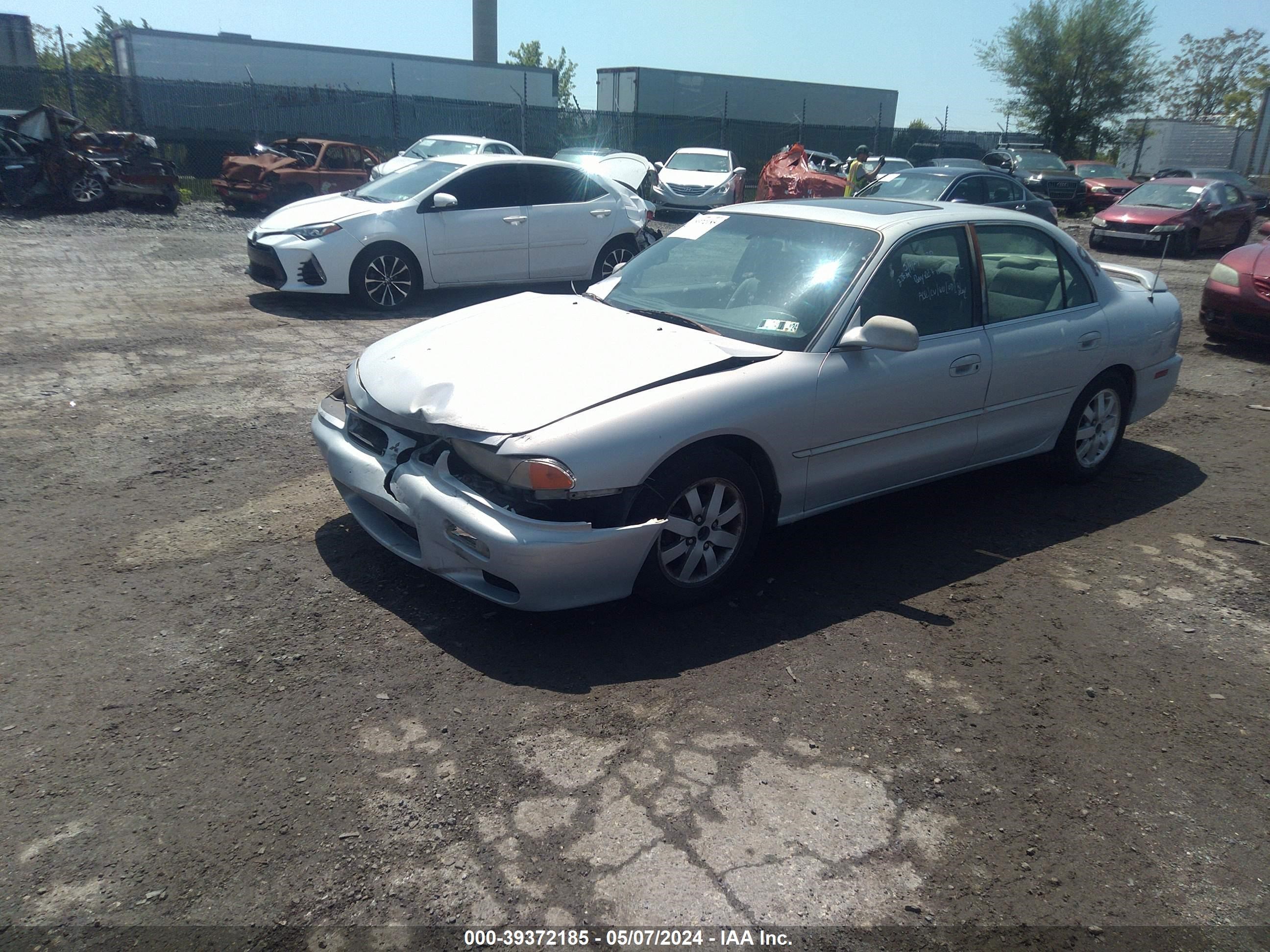 Photo 1 VIN: 4A3AJ56G7WE014845 - MITSUBISHI GALANT 