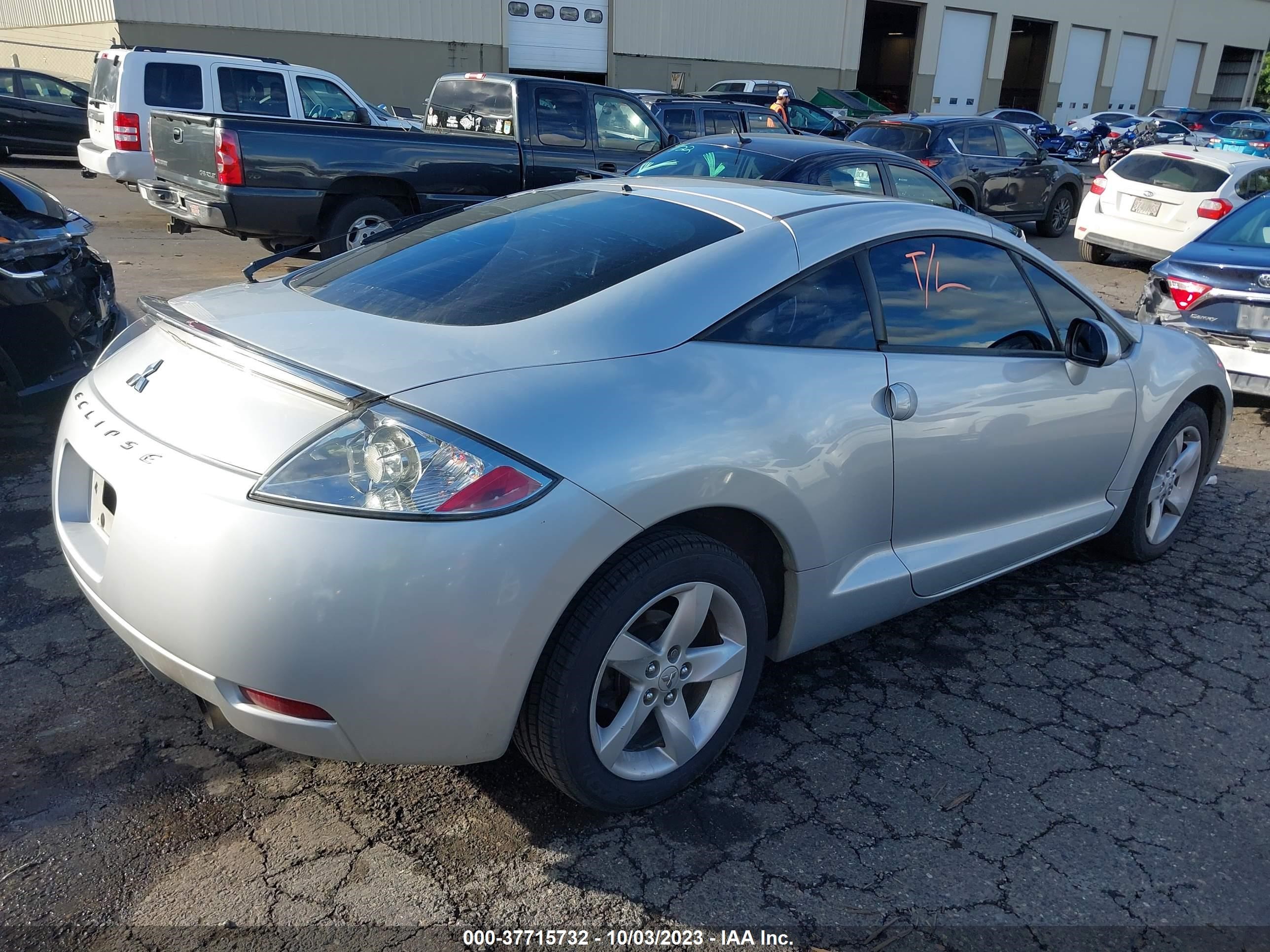 Photo 3 VIN: 4A3AK24F07E025872 - MITSUBISHI ECLIPSE 