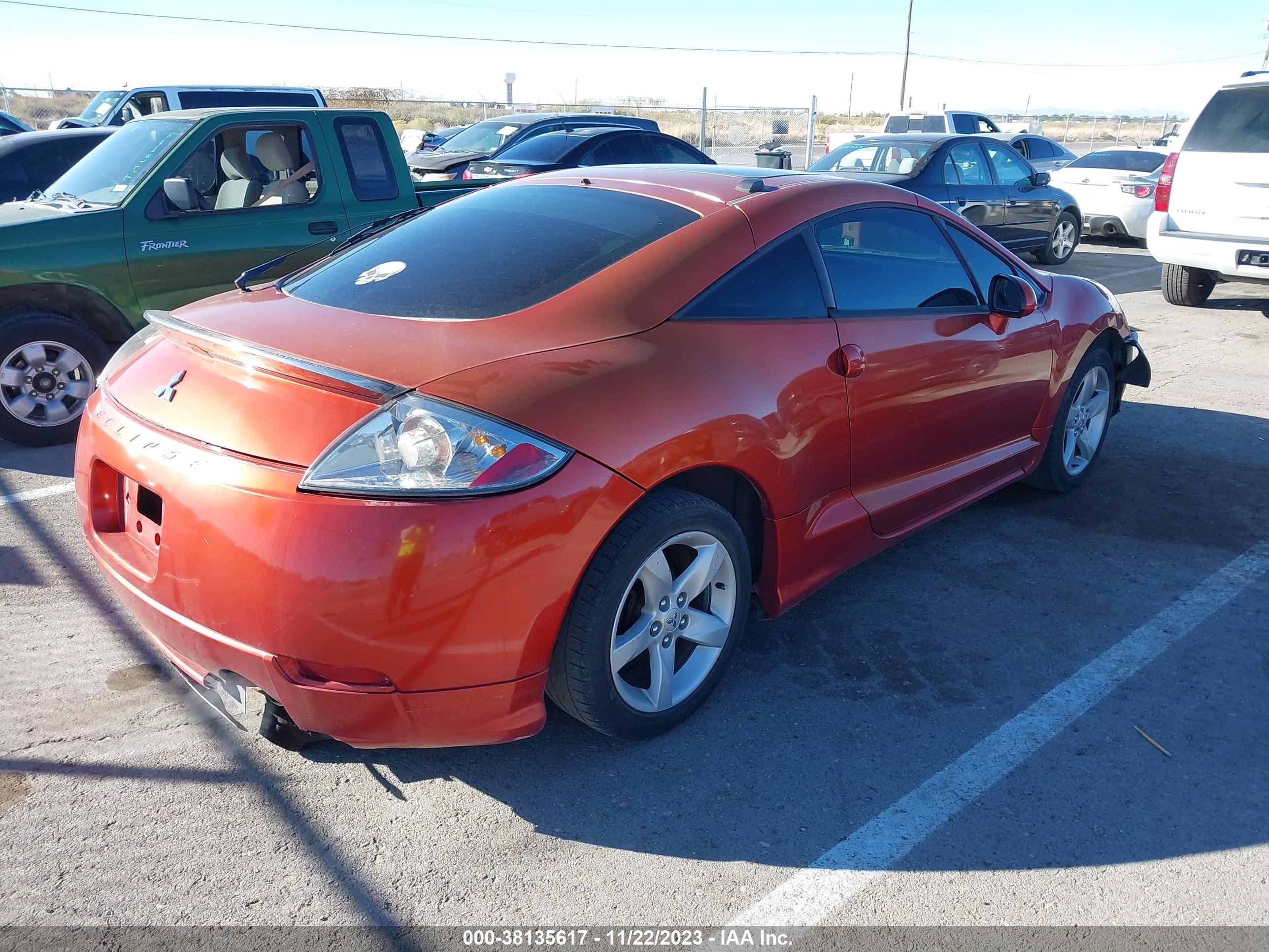 Photo 3 VIN: 4A3AK24F08E003050 - MITSUBISHI ECLIPSE 