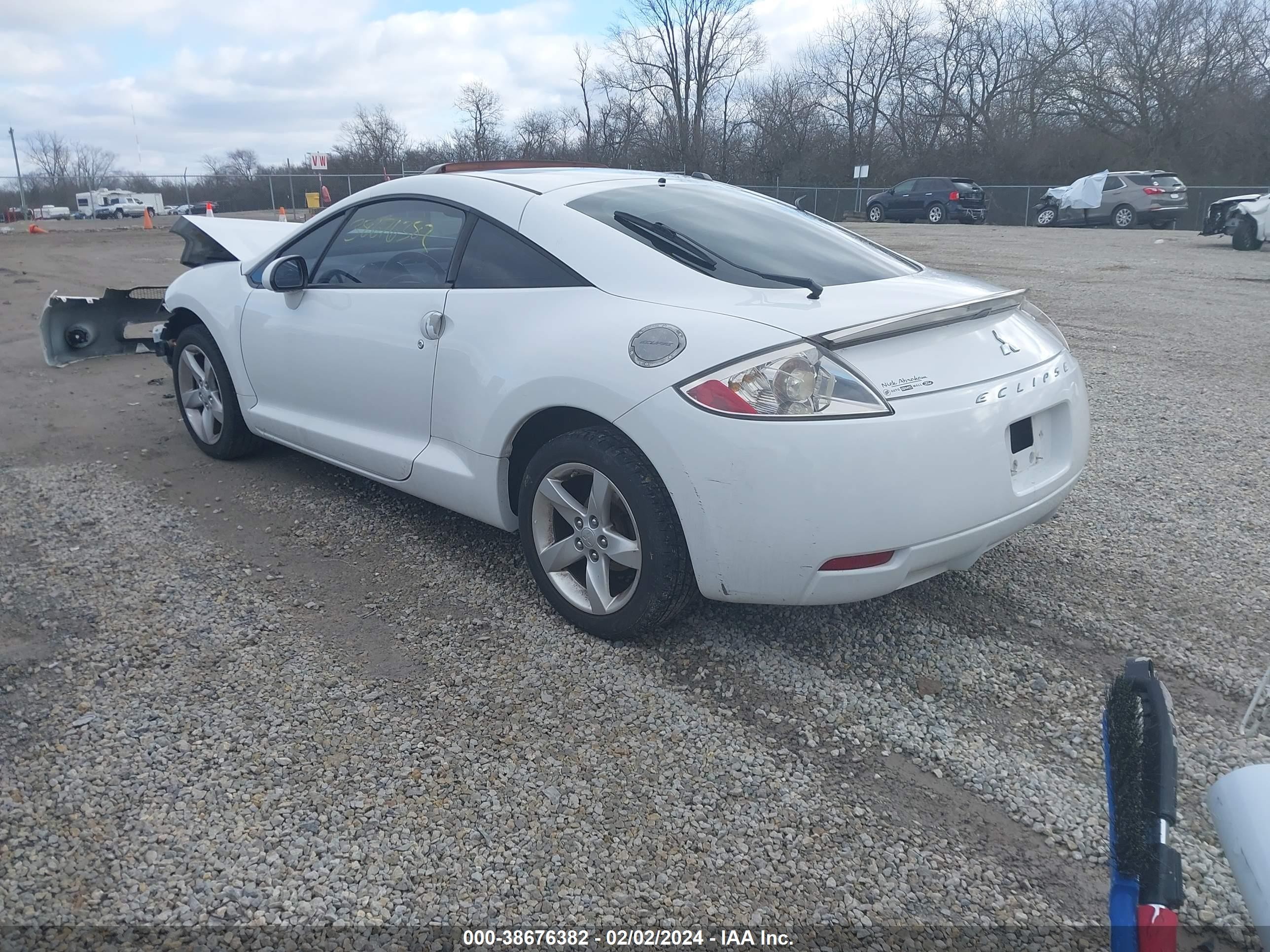 Photo 2 VIN: 4A3AK24F48E034916 - MITSUBISHI ECLIPSE 