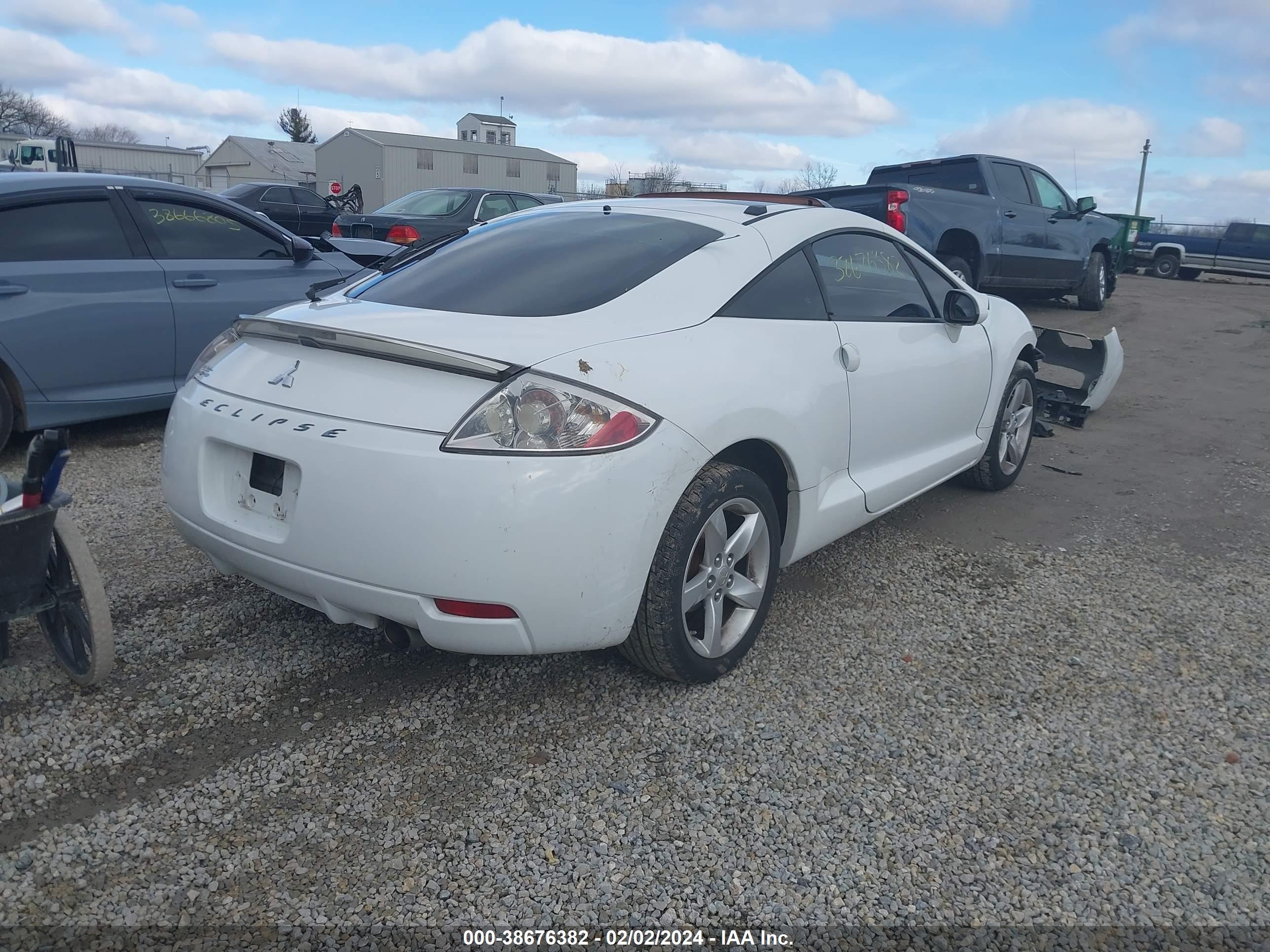 Photo 3 VIN: 4A3AK24F48E034916 - MITSUBISHI ECLIPSE 